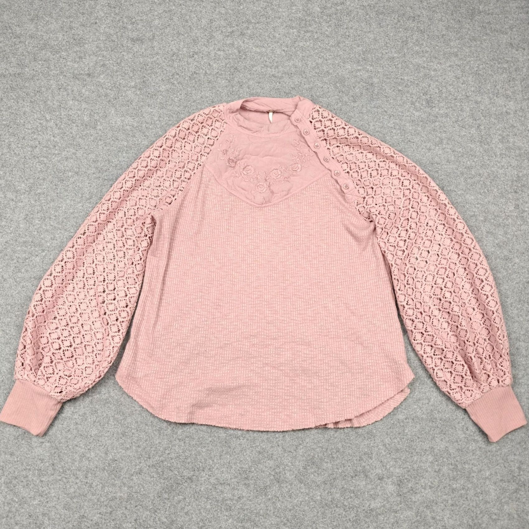 Free People Free People Blouse Womens Small Pink Crochet Balloon Sleeve Embroidered Tunic Size S / US 4 / IT 40 - 2 Thumbnail