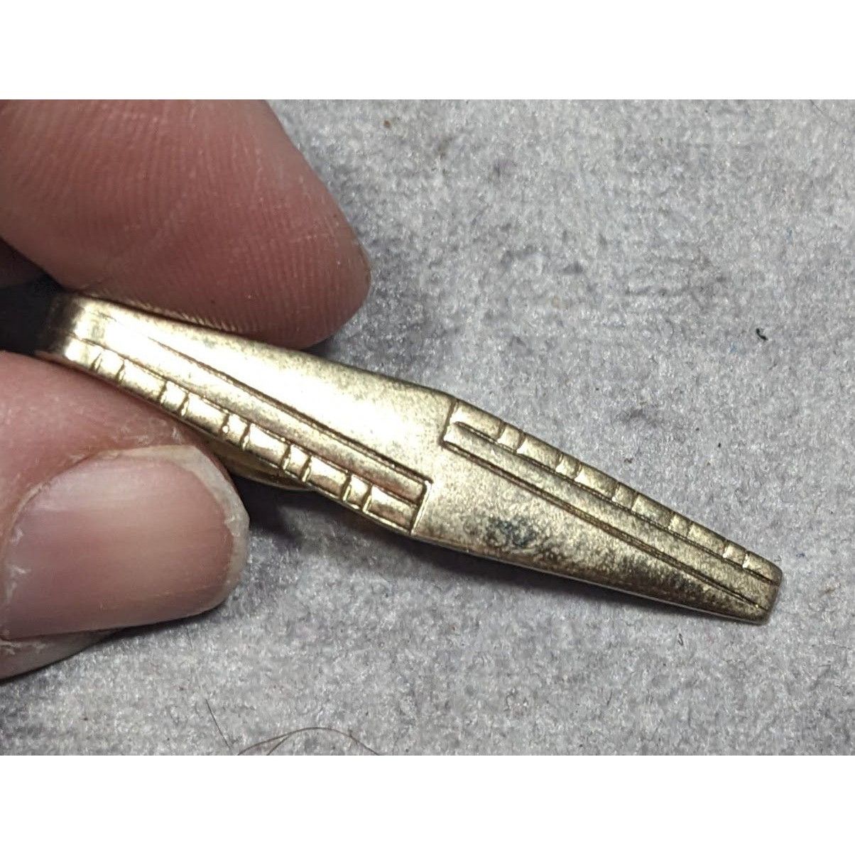 Other Vintage Etched Gold Tone Collectible Tie Clasp Size ONE SIZE - 9 Thumbnail