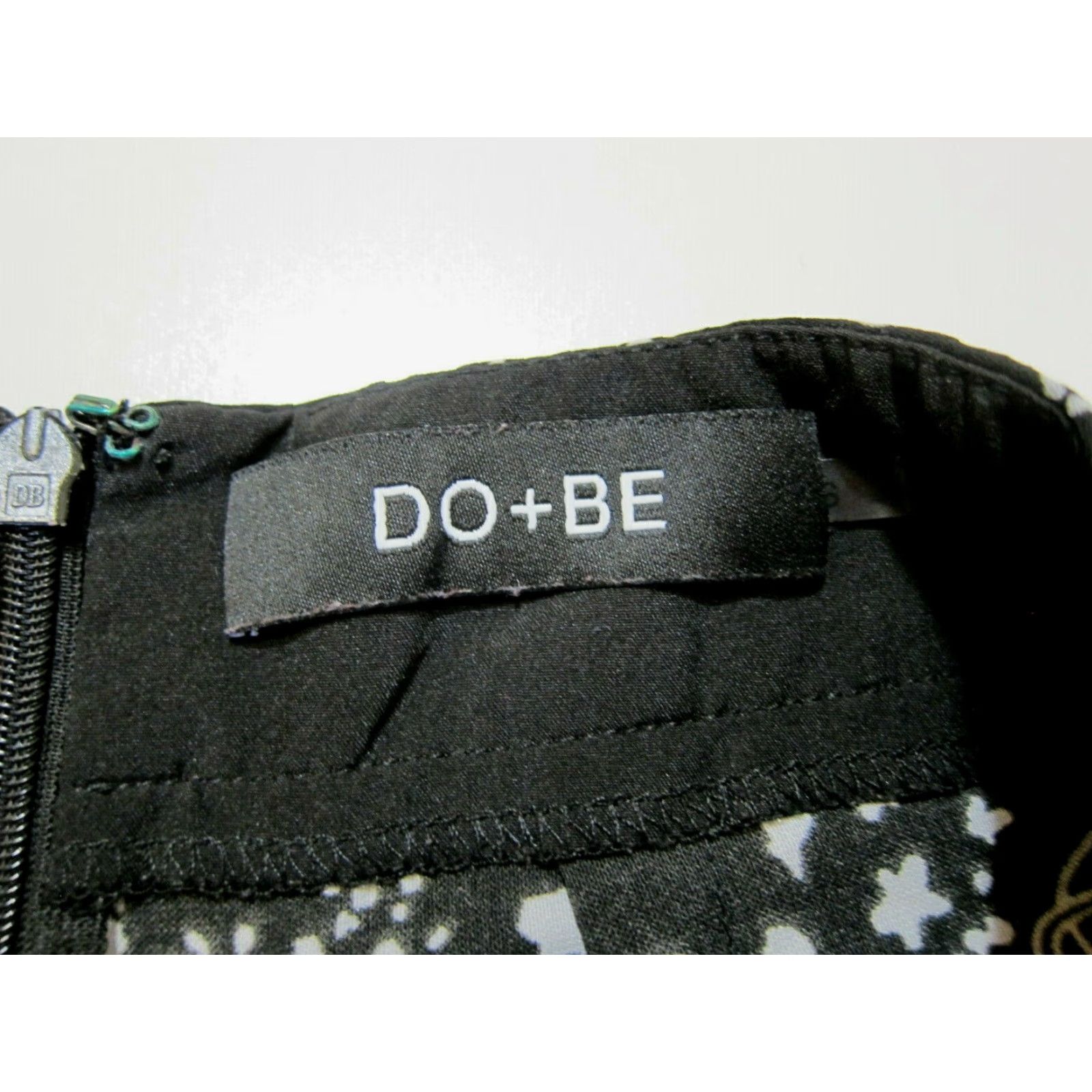 Vintage DO+BE Black Blue White Astrology Star Planet Bloomer Capri Pant Women Size Small Size 28" / US 6 / IT 42 - 3 Thumbnail