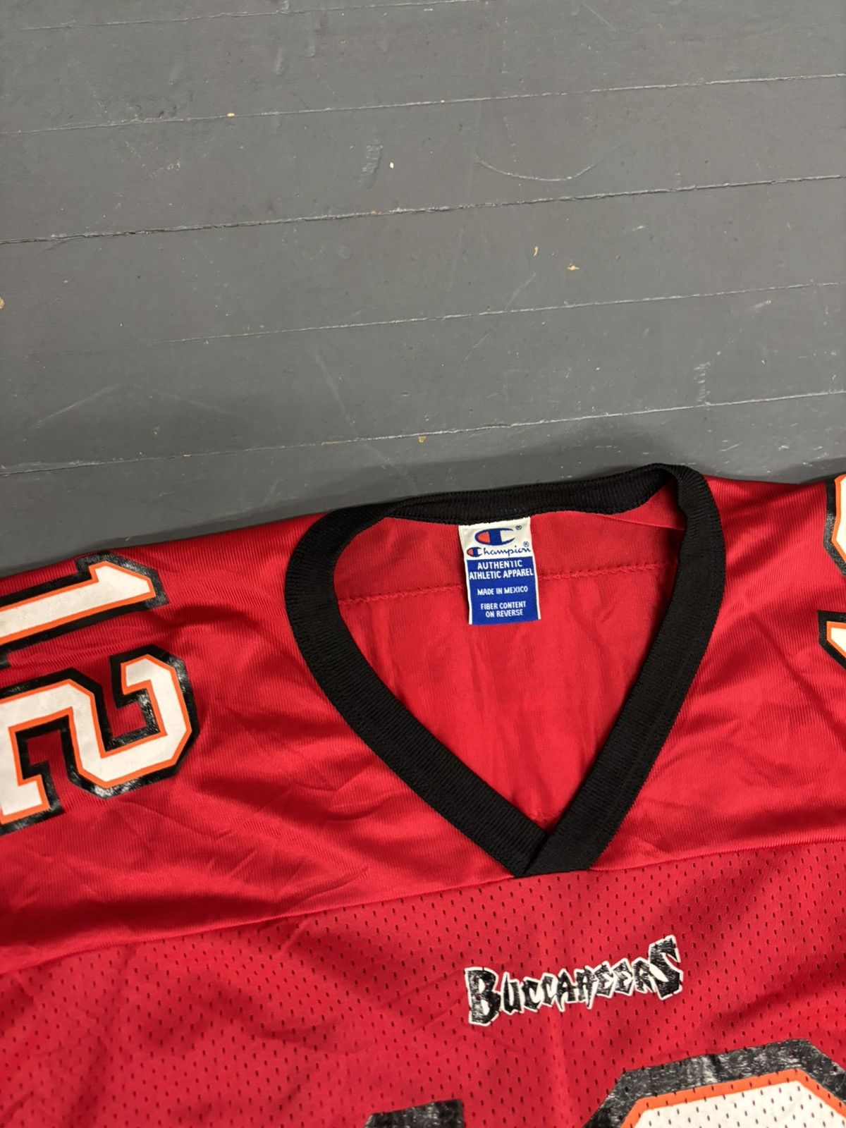 Champion × NFL × Vintage Vintage Tampa bay buccaneers Dilfer Champion jersey Size US L / EU 52-54 / 3 - 3 Thumbnail