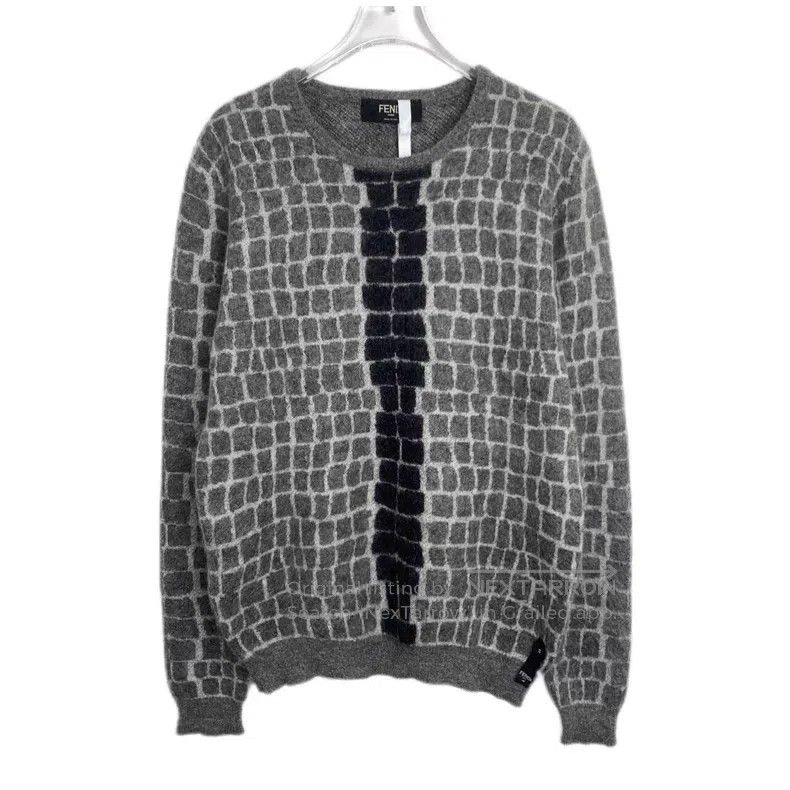 Fendi Fendi Logo letter grid design gray round neck knit Size US M / EU 48-50 / 2 - 1 Thumbnail