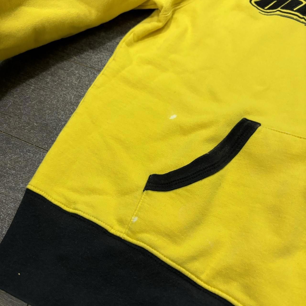 Designer vintage transformers bumble bee universal studios hoodie M Size US M / EU 48-50 / 2 - 6 Thumbnail