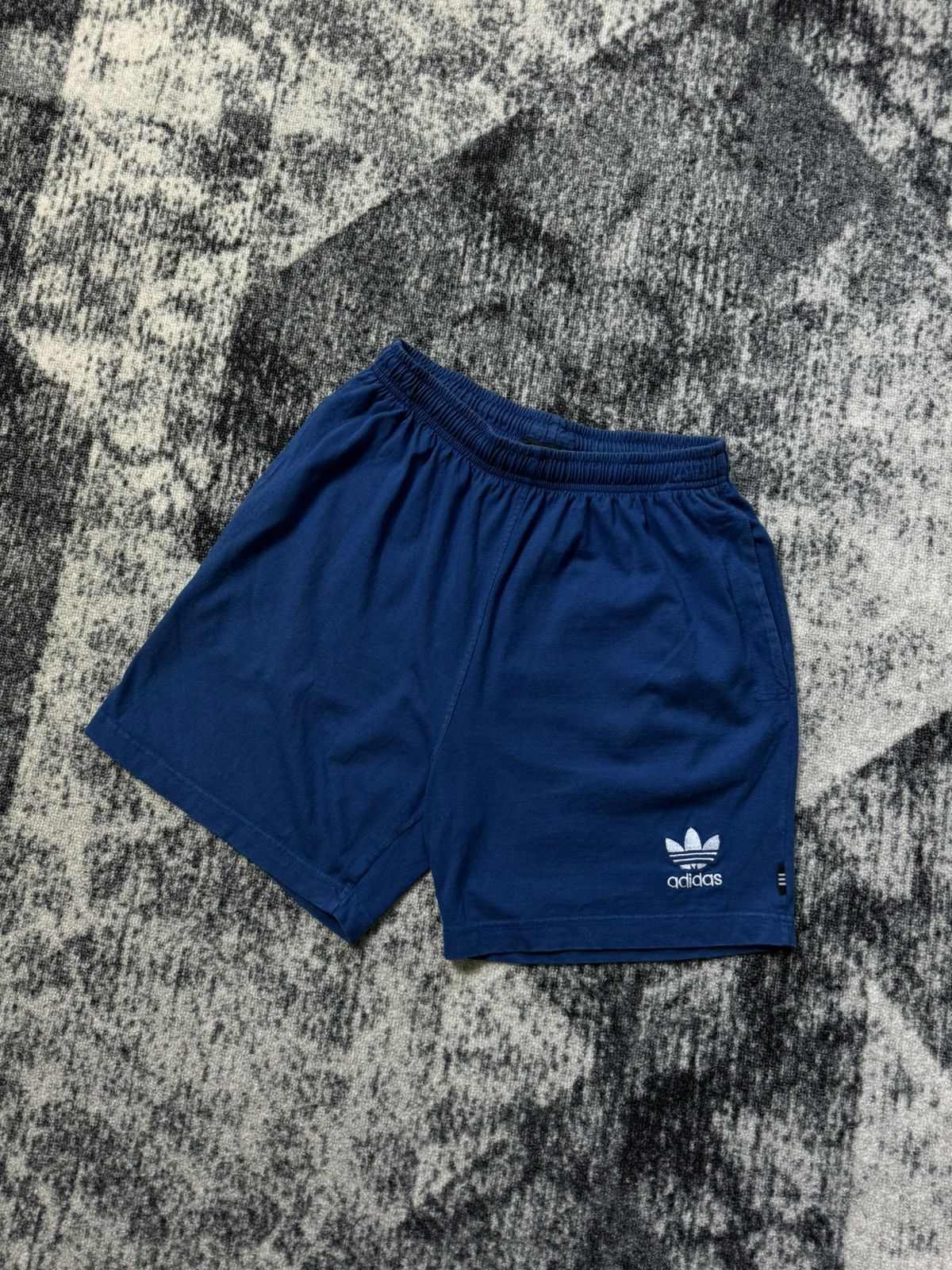 Adidas Vintage Adidas Shorts Rare Blue Y2K STYLE SUMMER 90s Street Size US 32 / EU 48 - 1 Thumbnail