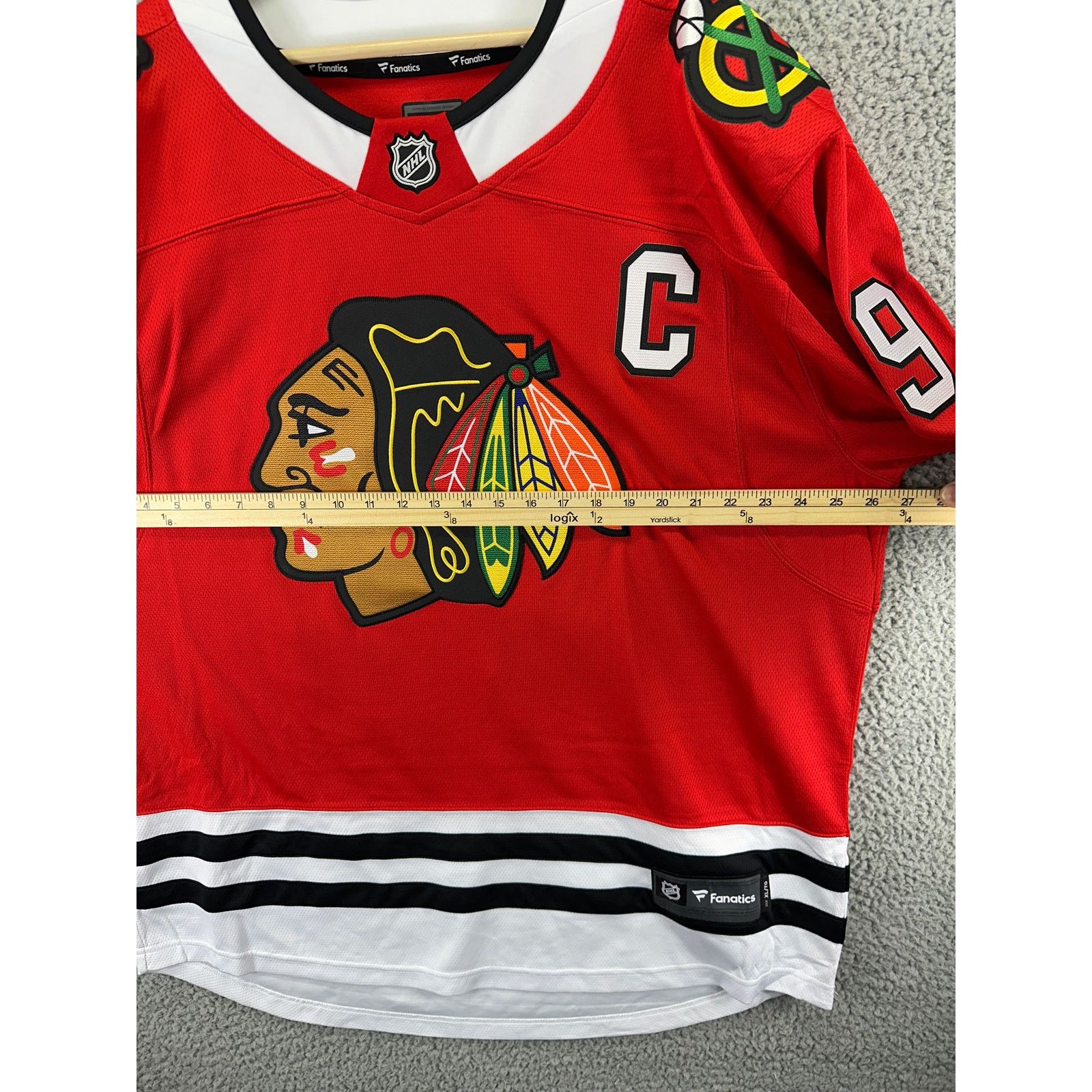 NHL Fanatics Chicago Blackhawks TOEWS 19 Mens Size XL NHL Jersey Size US XL / EU 56 / 4 - 6 Thumbnail