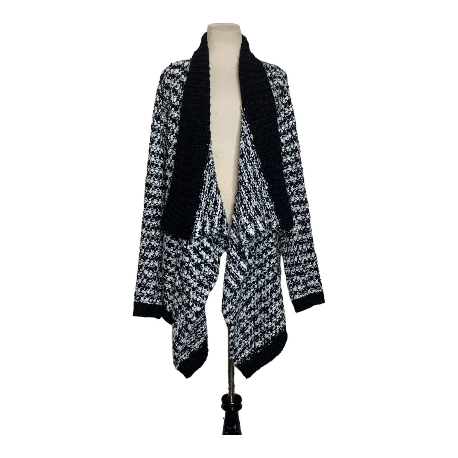 Loft LOFT Black & White Front Cardigan Sweater size Large Size L / US 10 / IT 46 - 1 Thumbnail
