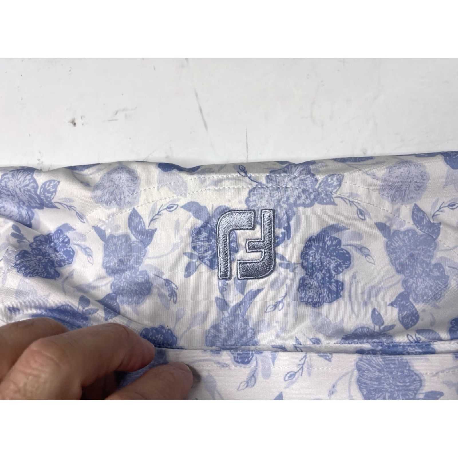Footjoy FootJoy Polo Shirt Mens Large Blue Floral Golf Polo White Beeches GC Size US L / EU 52-54 / 3 - 5 Thumbnail