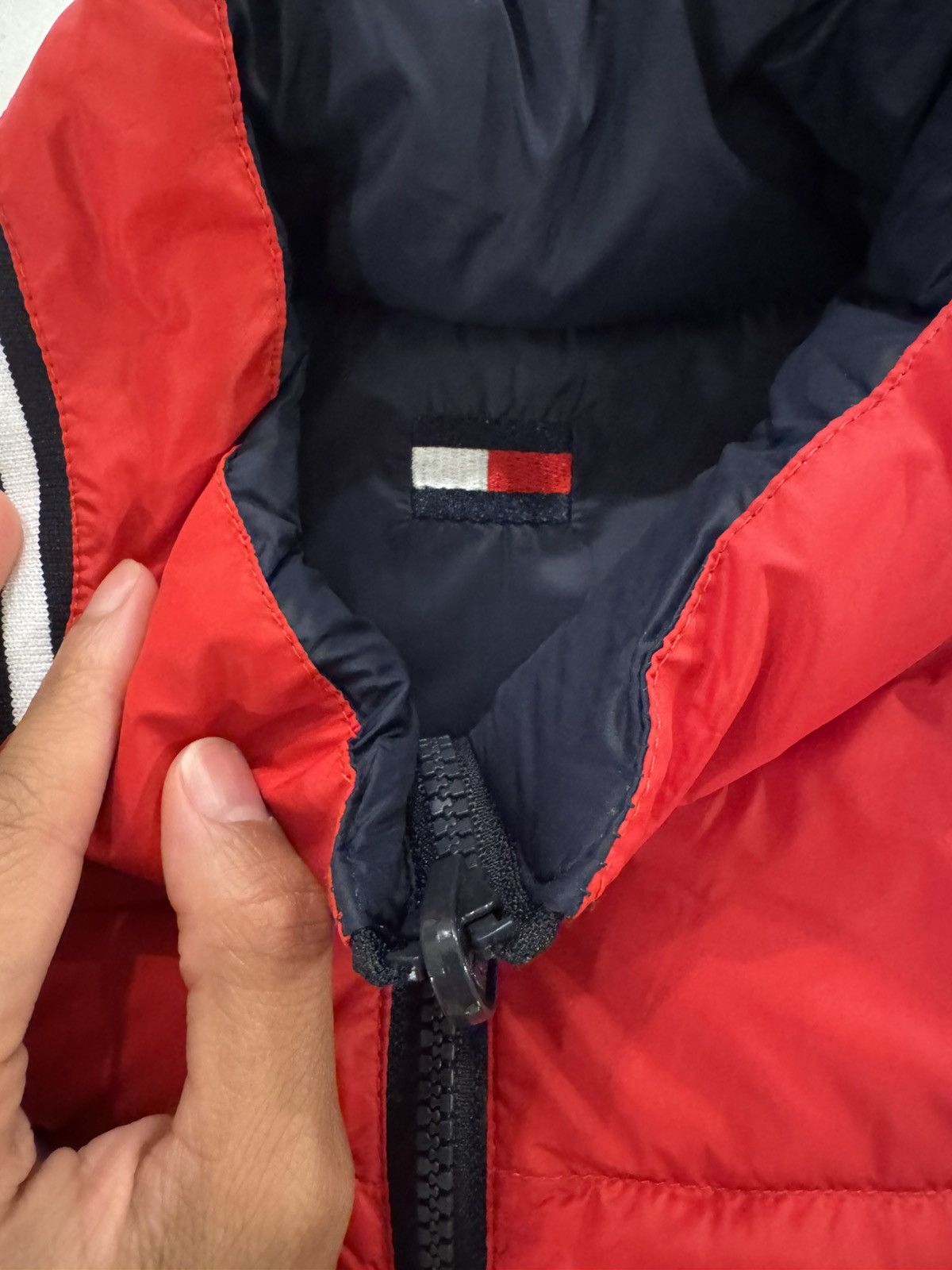 Tommy Hilfiger Tommy Hilfiger Reversible Puffer Vest Size US XL / EU 56 / 4 - 7 Thumbnail