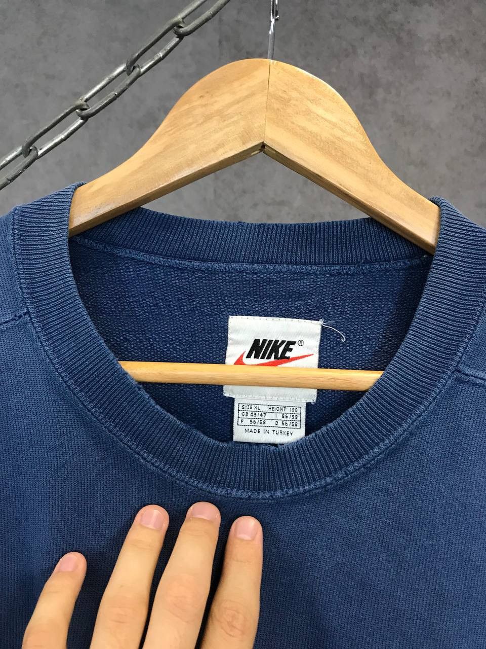 Vintage Nike swoosh big logo vintage sweatshirt Size US XL / EU 56 / 4 - 6 Thumbnail