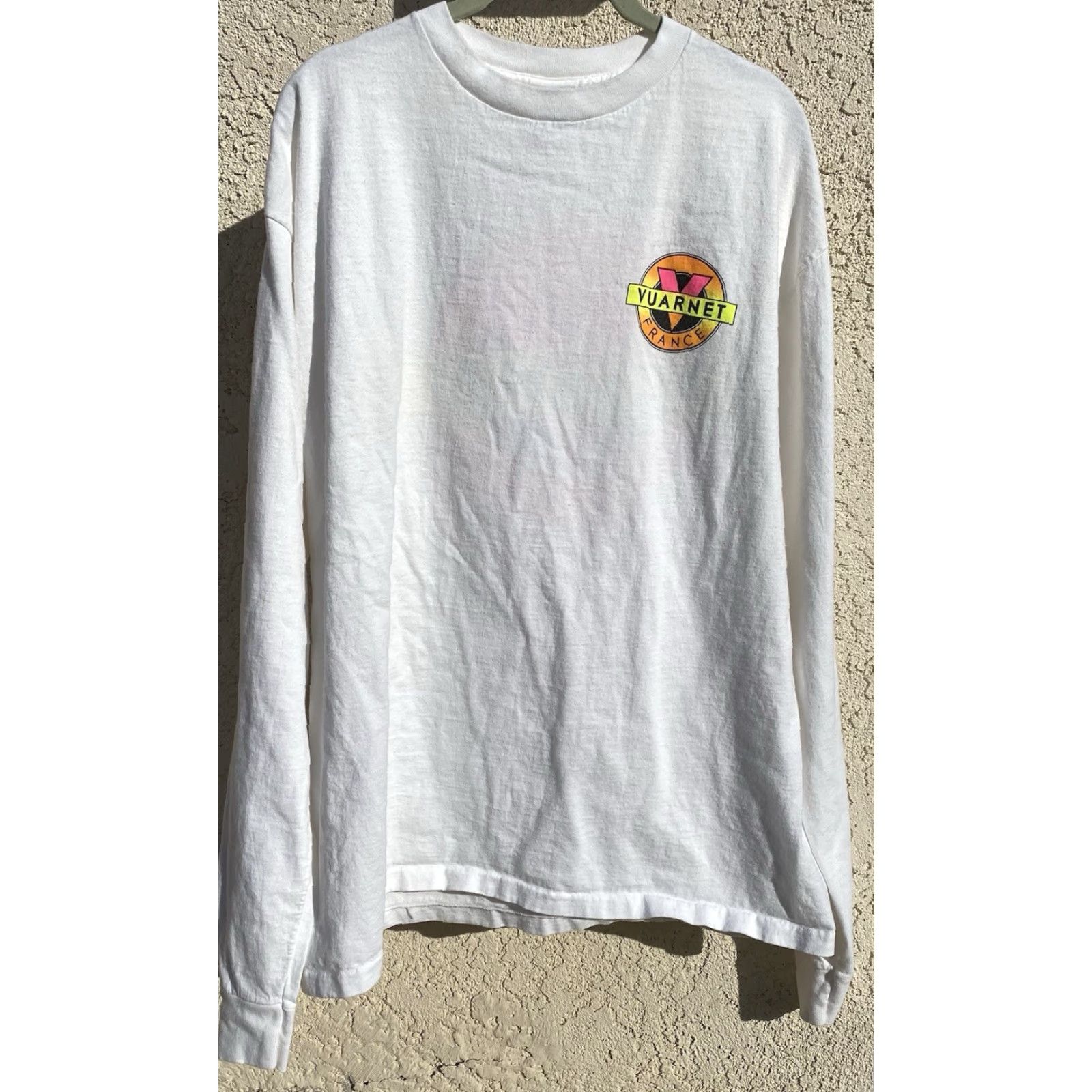 Logo 7 VINTAGE Vuarnet France Long Sleeve Shirt XL White 90s 80s Neon Circle Logo Graphic Print Logo Crew Neck Men Mens XL Shirt Size US XL / EU 56 / 4 - 3 Thumbnail