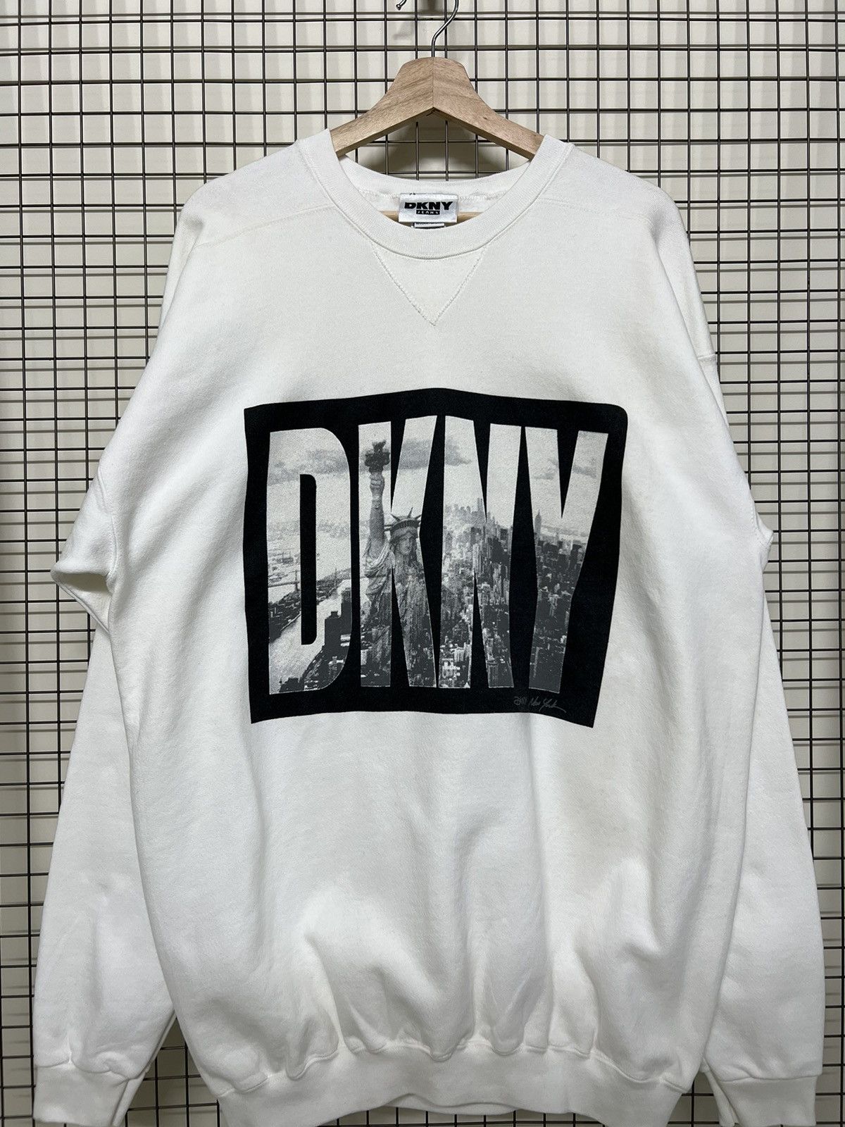 DKNY × Vintage Vintage DKNY Jeans Sweatshirt Jumper Size US L / EU 52-54 / 3 - 2 Thumbnail