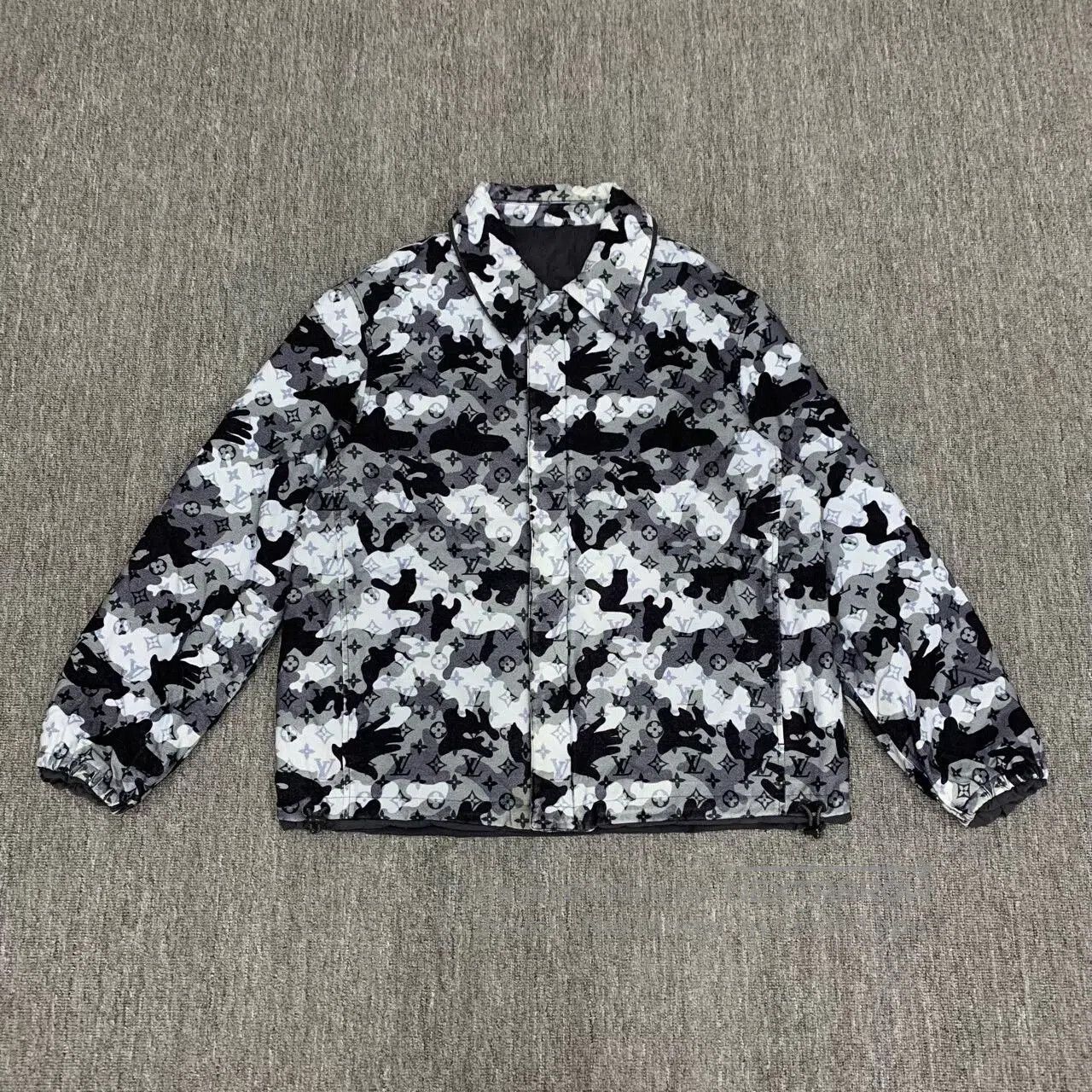 Louis Vuitton lv camouflage reversible jacket size 52. Size US L / EU 52-54 / 3 - 1 Thumbnail