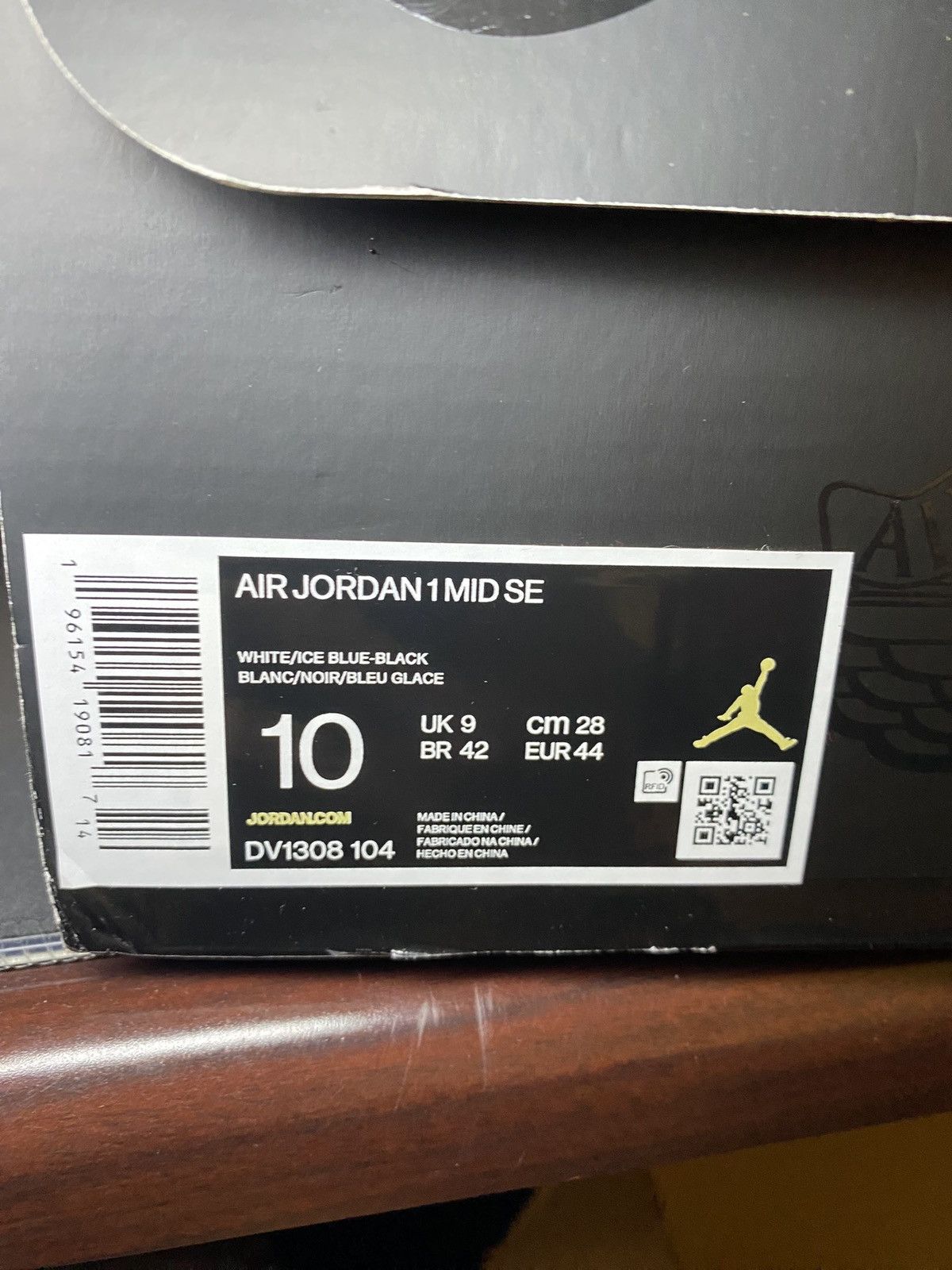 Jordan Brand Air Jordan 1 mid SE white ice blue Size US 10 / EU 43 - 7 Thumbnail