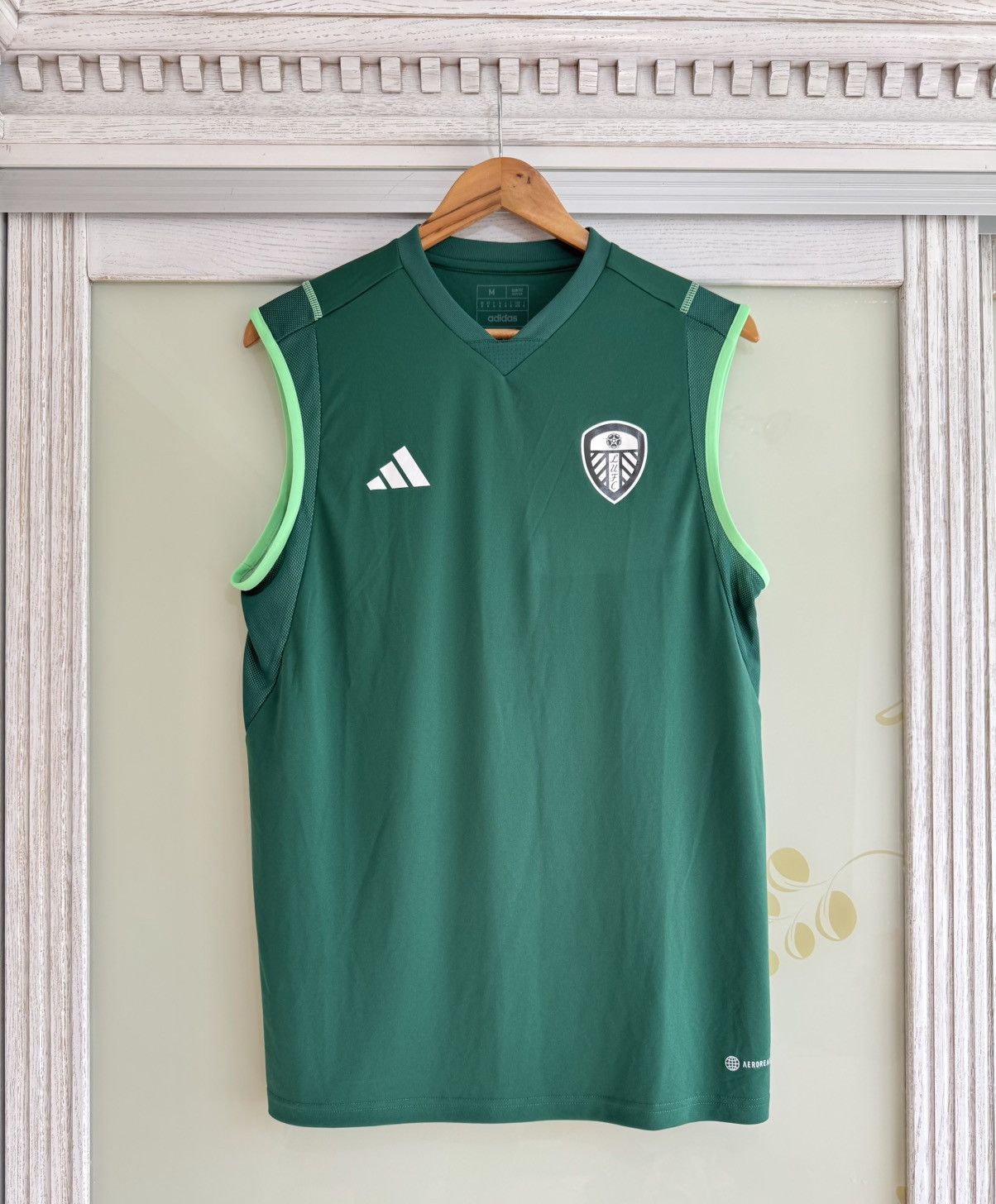 Adidas Leeds United 2022-2023 Soccer Tank Top Jersey Football Kit Size US M / EU 48-50 / 2 - 1 Thumbnail