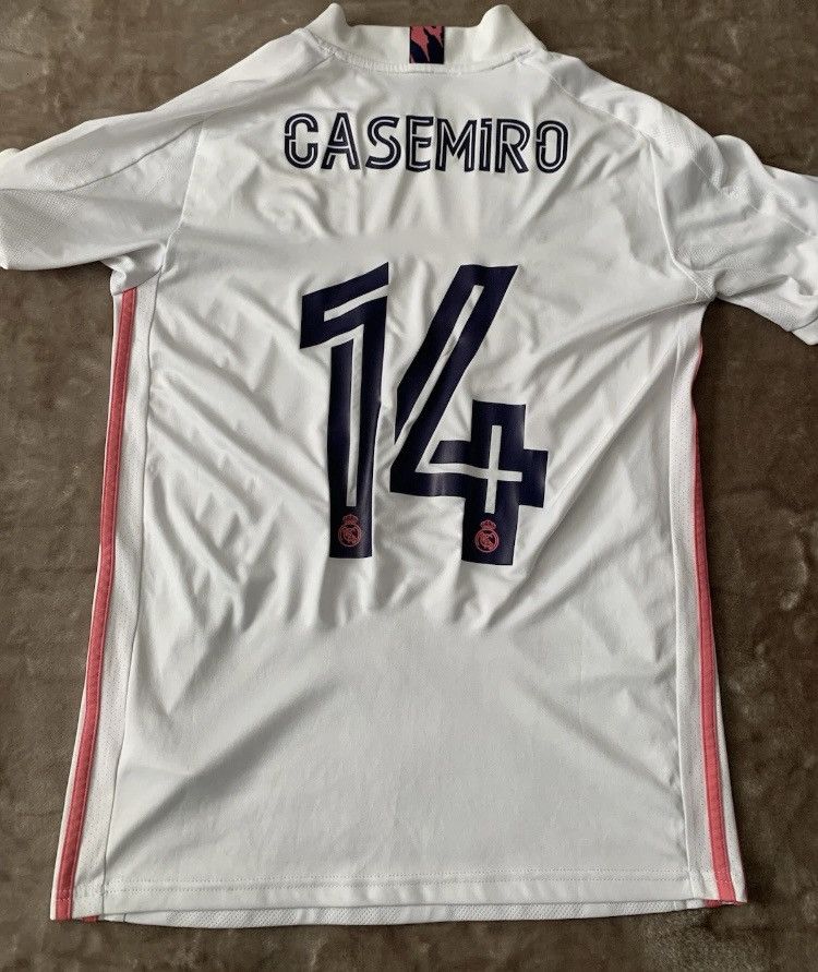 Adidas Jersey Casemiro real madrid Size US S / EU 44-46 / 1 - 1 Thumbnail