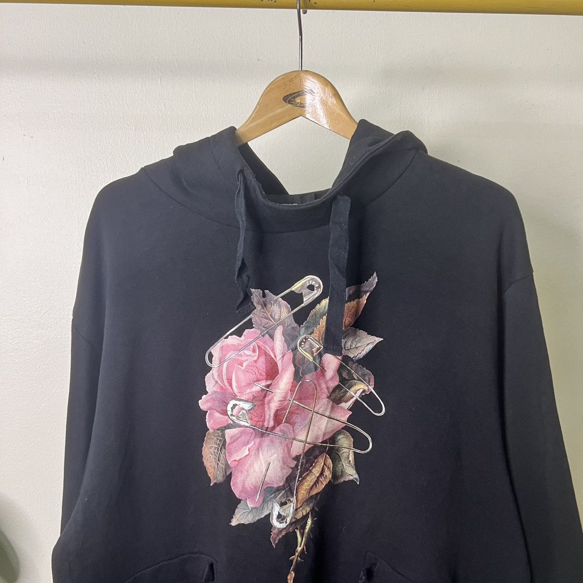GU × Undercover Undercover X GU Collabration Graphic Pullover Hoodie Size L / US 10 / IT 46 - 3 Thumbnail