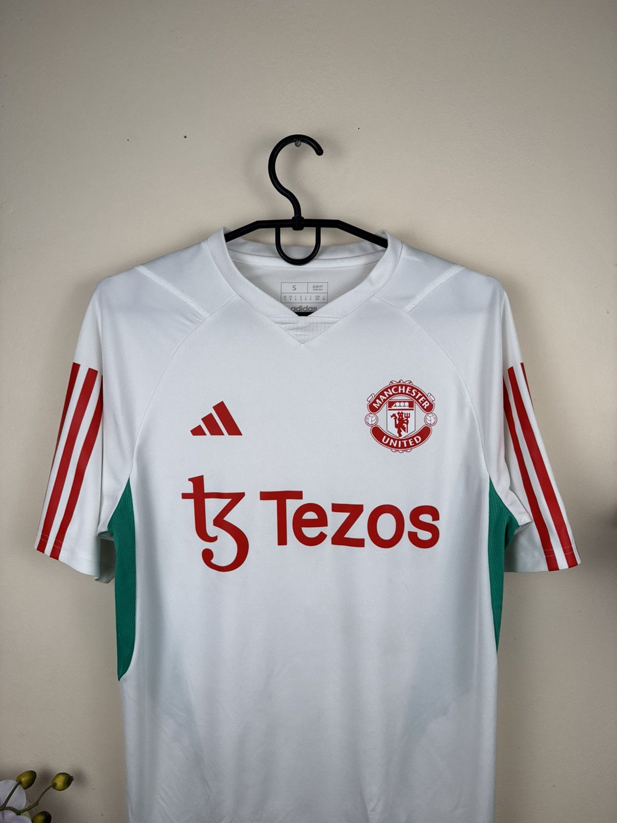 Adidas Adidas Manchester United Jersey 2023/2024 Training S Size US S / EU 44-46 / 1 - 7 Thumbnail