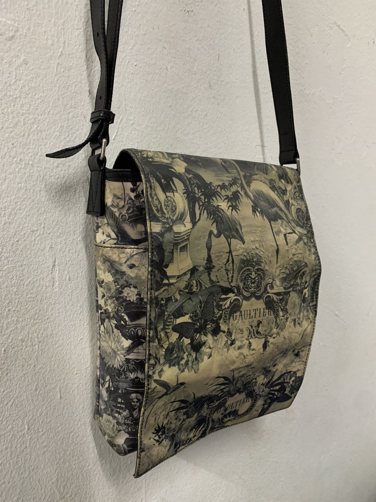 Jean Paul Gaultier Jean Paul Gaultier Psychedelic Paradise Sling Bag Size ONE SIZE - 11 Thumbnail