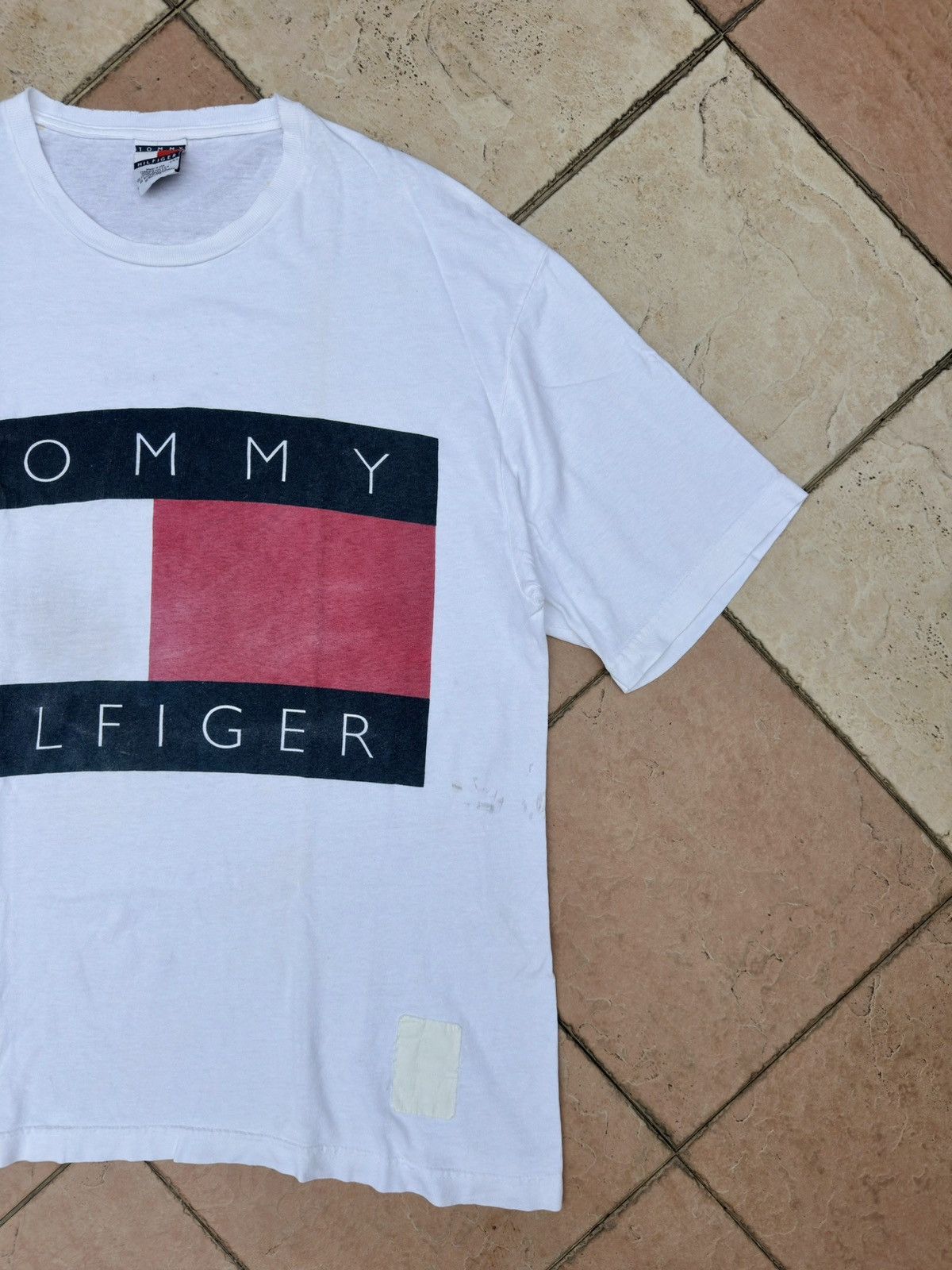 Tommy Hilfiger × Vintage Vintage 90s Tommy Hilfiger Big Flag Distressed Size US XL / EU 56 / 4 - 3 Thumbnail