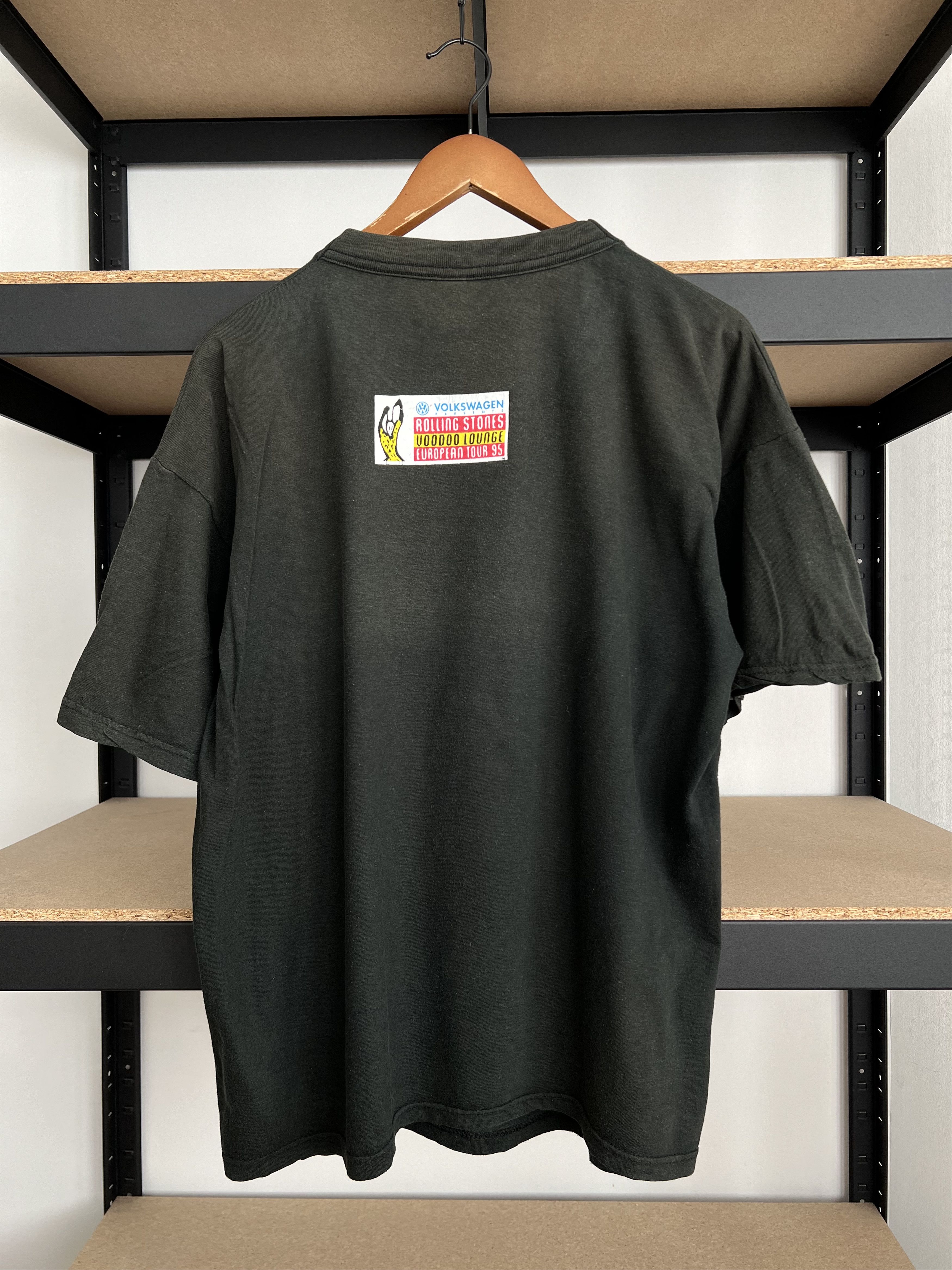 Band Tees Vintage 1995 The Rolling Stones Voodoo Lounge Black T-shirt Size US XL / EU 56 / 4 - 4 Thumbnail