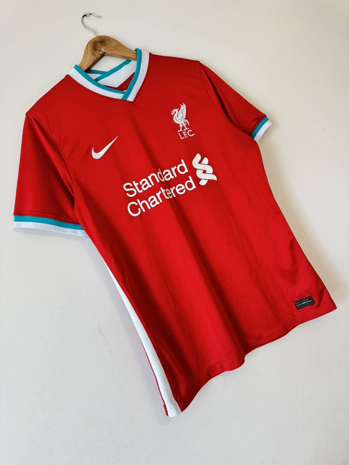 Nike Liverpool 2020-2021 Home Soccer Jersey Football Shirt Kit Size US L / EU 52-54 / 3 - 4 Thumbnail