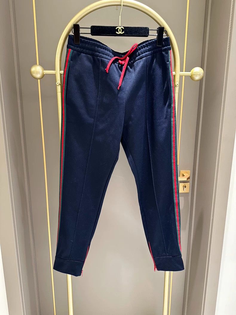 Gucci Size M Apple embroidered sports pants 2503-Nextarrow