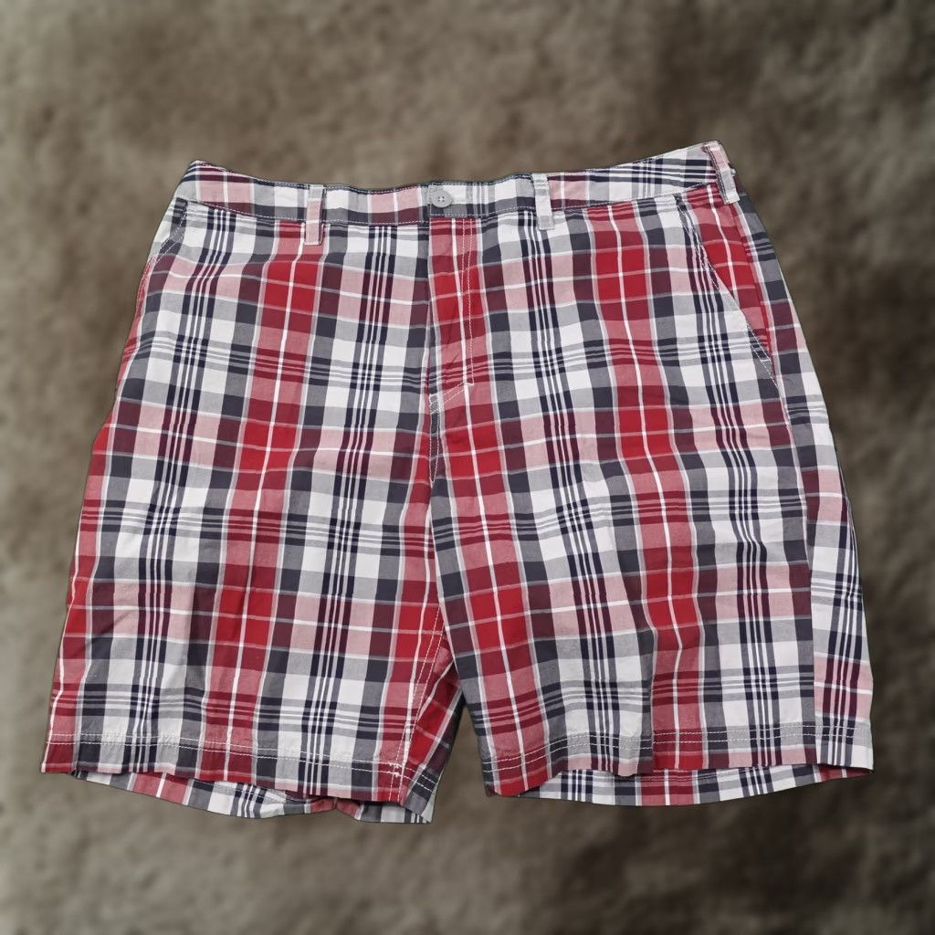 Croft & Barrow Vintage Croft & Barrow Red Check Cotton Flat Front Chino Shorts Adult Size 38 Mens Size US 38 / EU 54 - 1 Thumbnail