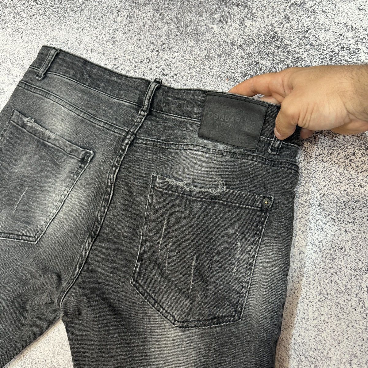 Dsquared2 Dsquared2 Cool Guy Jean US30 EU46 Size US 30 / EU 46 - 20 Thumbnail