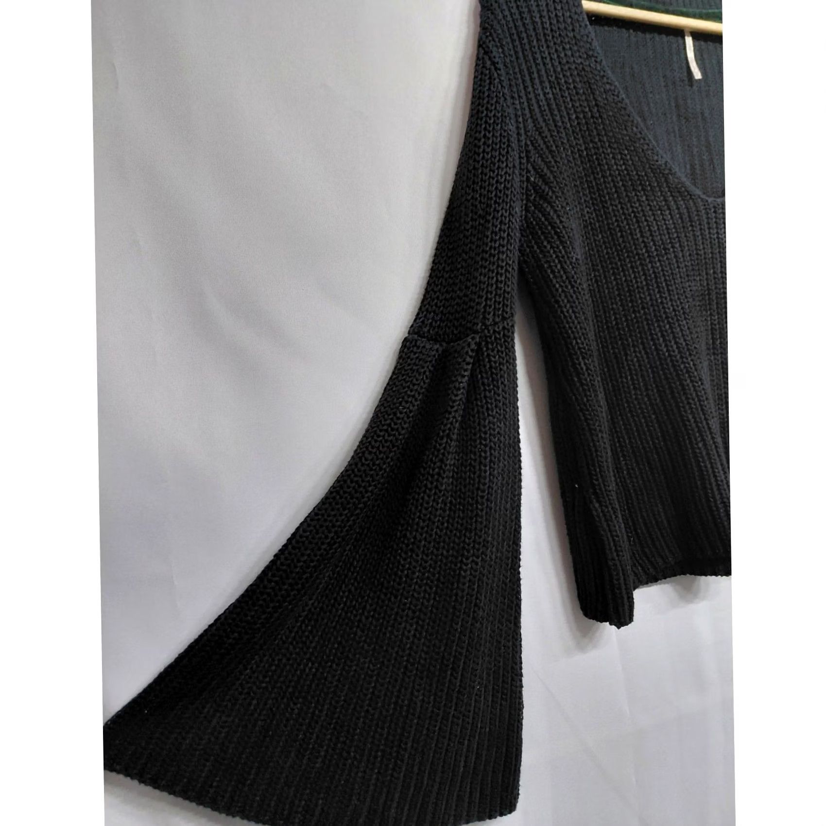 Free People VINTAGE Free People Black Knit Sweater Bell Sleeves Flare Sleeve Boho Style Size S Tall Women's Pullover Knit V-Neck Casual Festival Size S / US 4 / IT 40 - 3 Thumbnail