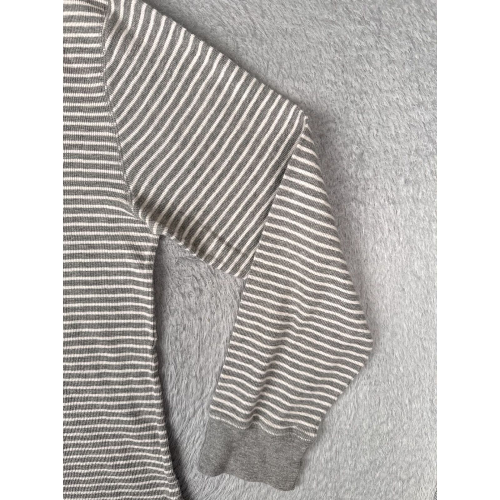 Tommy Hilfiger Tommy Hilfiger Shirt Adult XL Gray Stripe Long Sleeve Crew Neck Knit Logo T-Shirt Holidays & Outdoors Mens, Unisex, Regular Fit Size US XL / EU 56 / 4 - 2 Thumbnail