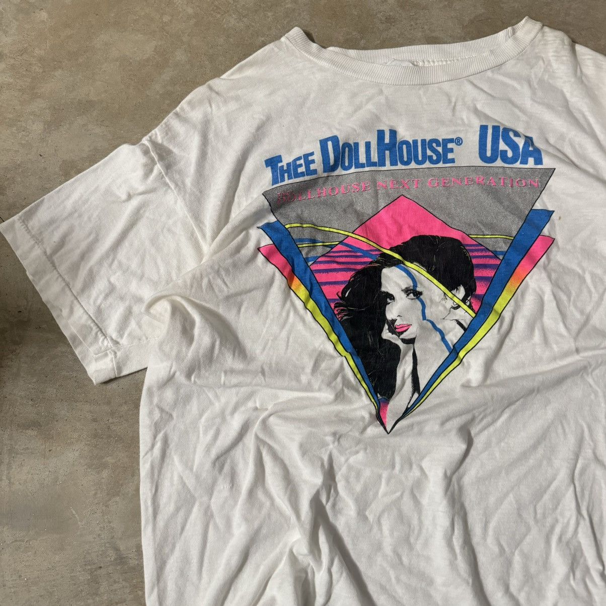 Vintage Vintage 90s The dollhouse strip club t-shirt Size US L / EU 52-54 / 3 - 3 Thumbnail