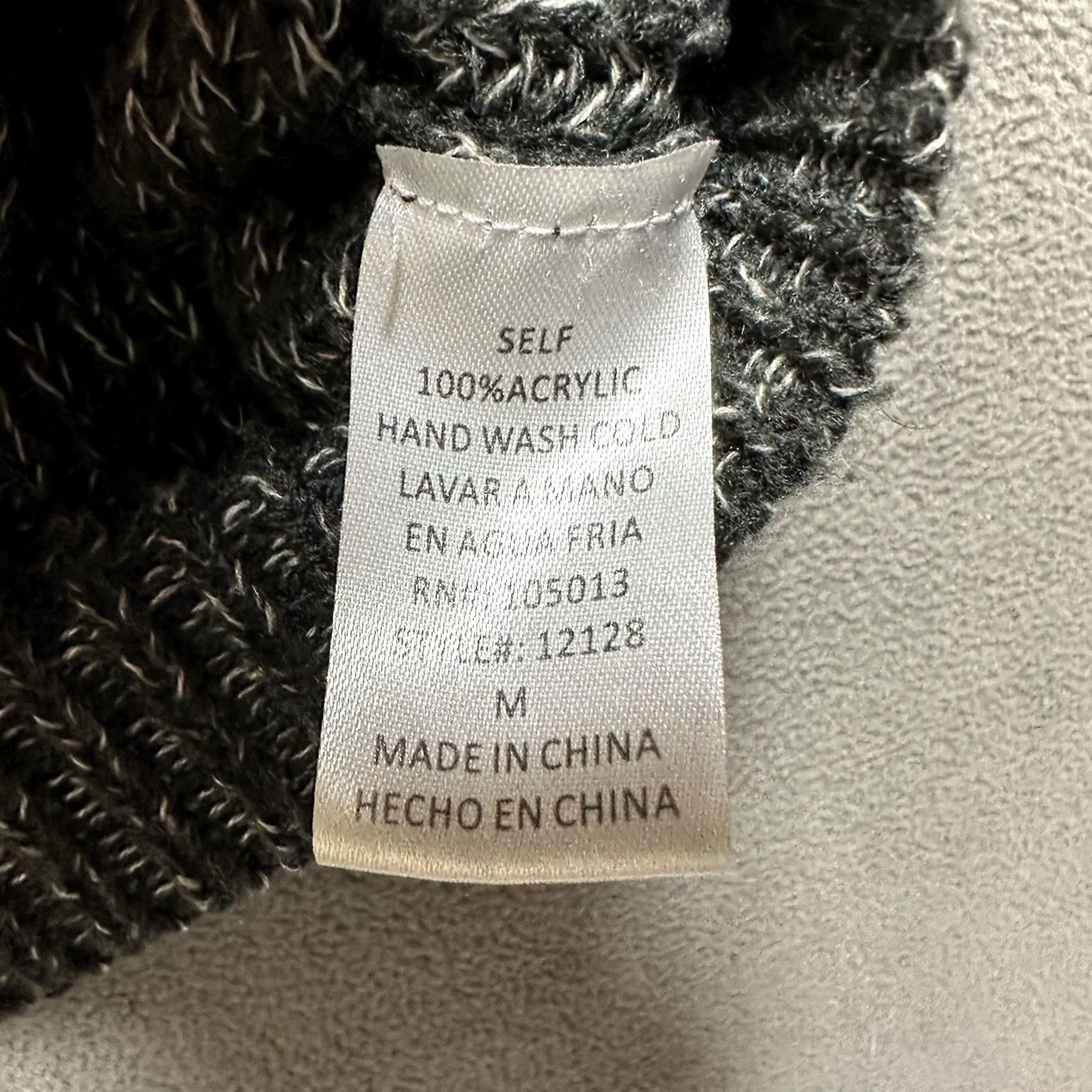 Vintage Andree by Unit Sweater Medium Gray/Black Knit Lace V-Neck Relaxed EUC Womens Size M / US 6-8 / IT 42-44 - 4 Thumbnail