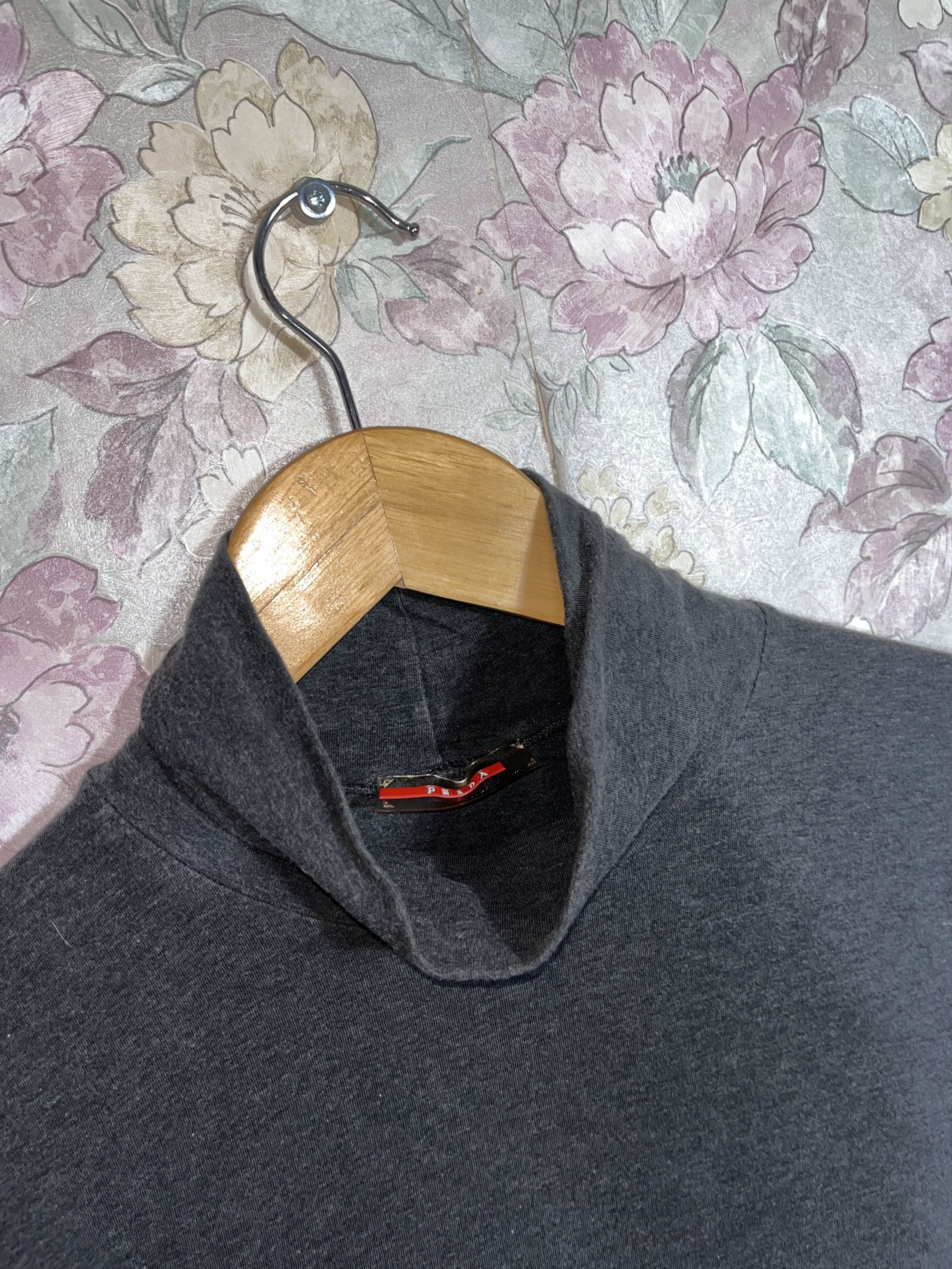 Prada Vintage Grey Prada Jumper Longsleeve Golf Sport Red Tab Size M / US 6-8 / IT 42-44 - 7 Thumbnail