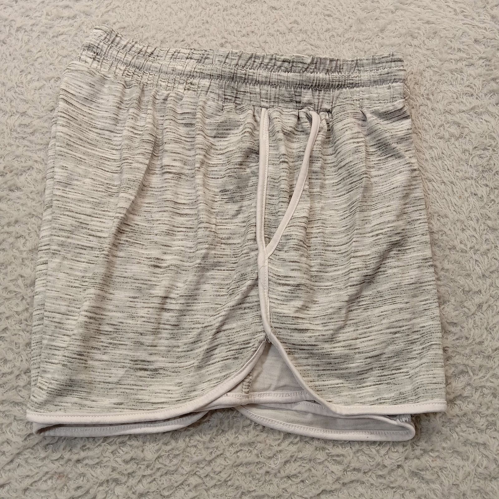 & Other Stories ShoSho Shorts Womens M Grey Elastic Waist Pockets Size 26" / US 2 / IT 38 - 2 Thumbnail