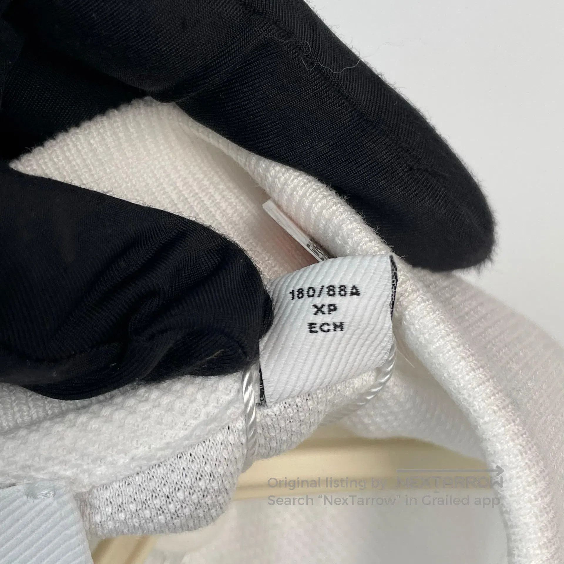 Burberry Burberry White Lettering on Front and Camo Pattern on Back Size US XL / EU 56 / 4 - 6 Thumbnail