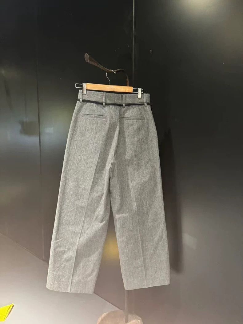 Louis Vuitton Louis Vuitton Wool trousers with pleated cuffs pants Size US 36 / EU 52 - 2 Thumbnail