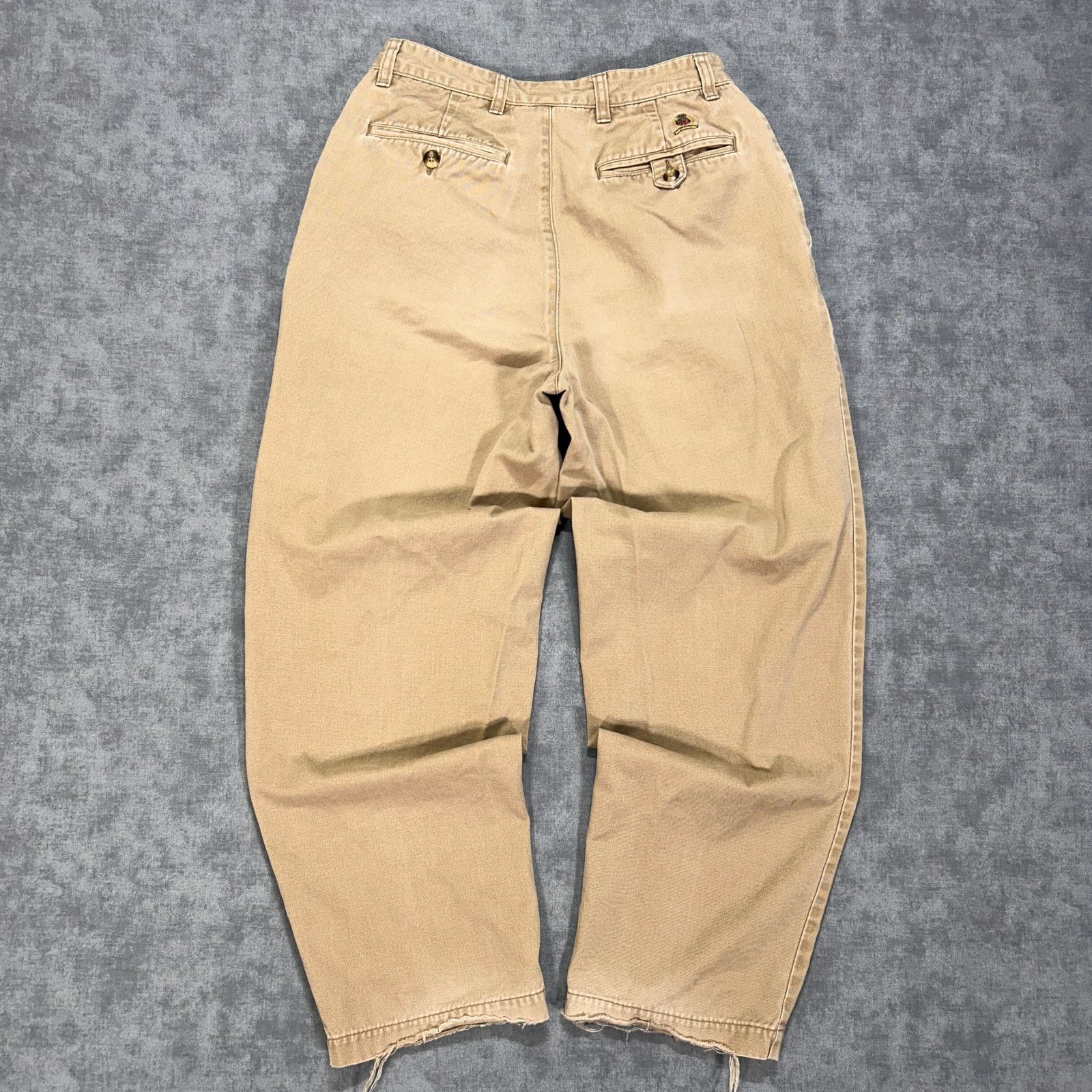 Tommy Hilfiger VTG Tommy Hilfiger pleated skater preppy chino pants wms 27 Size 27" / US 4 / IT 40 - 2 Thumbnail