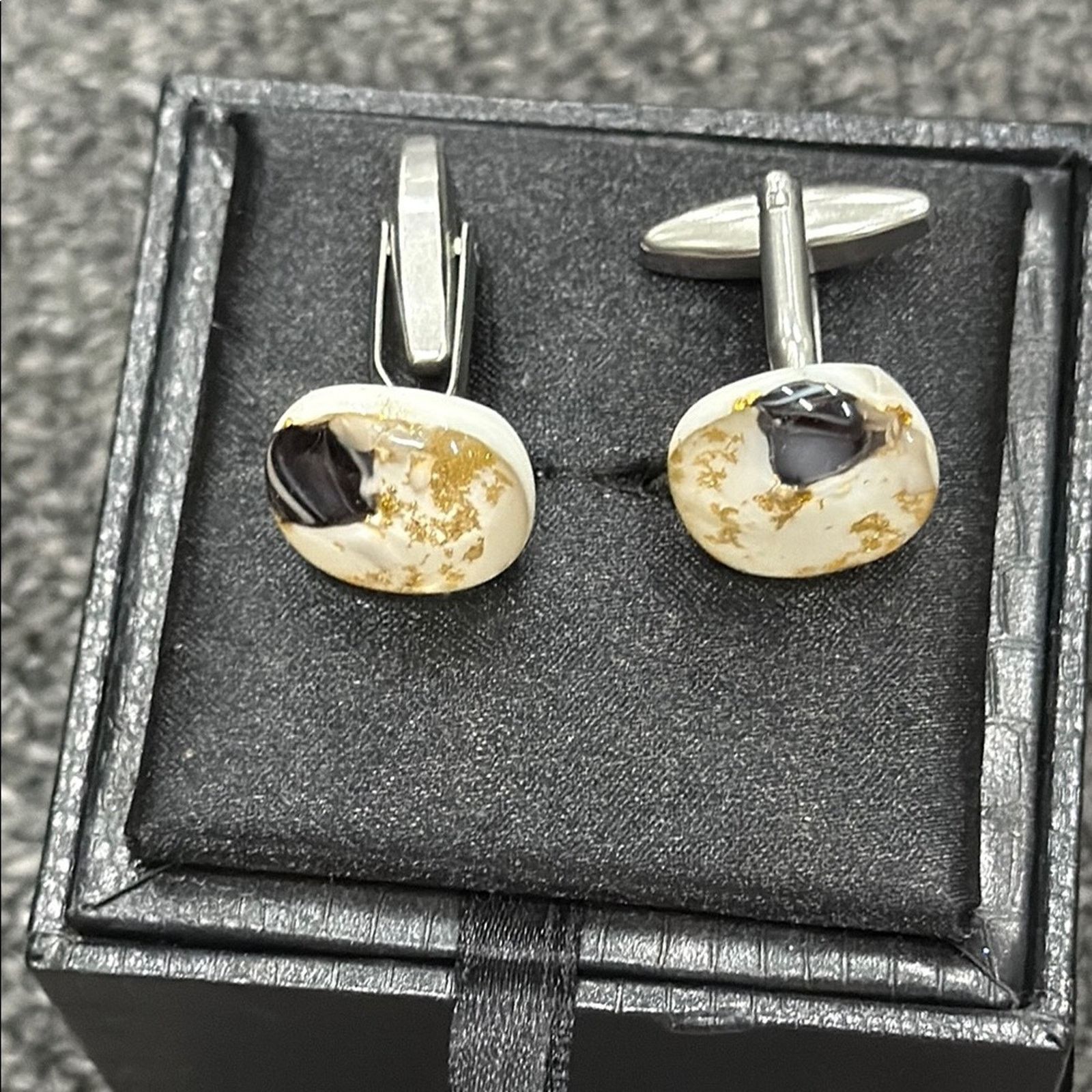 Other NWT Elegant Silver, black and Cream Cufflinks Size ONE SIZE - 1 Thumbnail