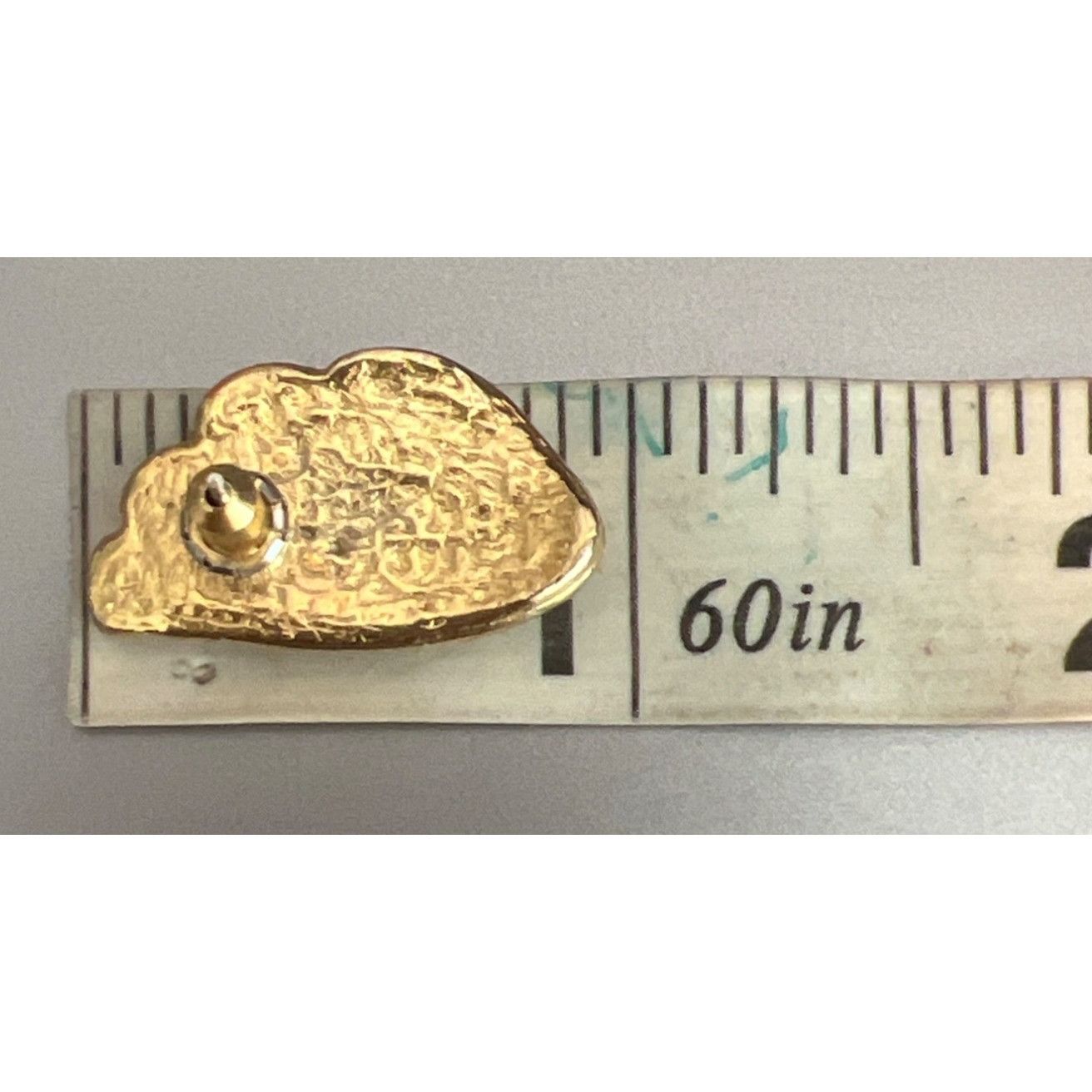 Other Vintage Gold Tone Fan Design Stud Earrings Cream Enamel Pier Size ONE SIZE - 4 Thumbnail
