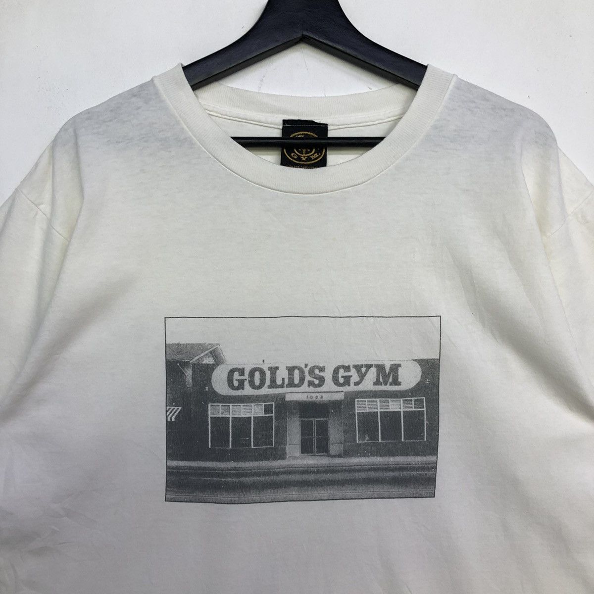 Vintage Vintage Gold’s Gym Gymnasium Graphic Tshirt Size US L / EU 52-54 / 3 - 3 Thumbnail