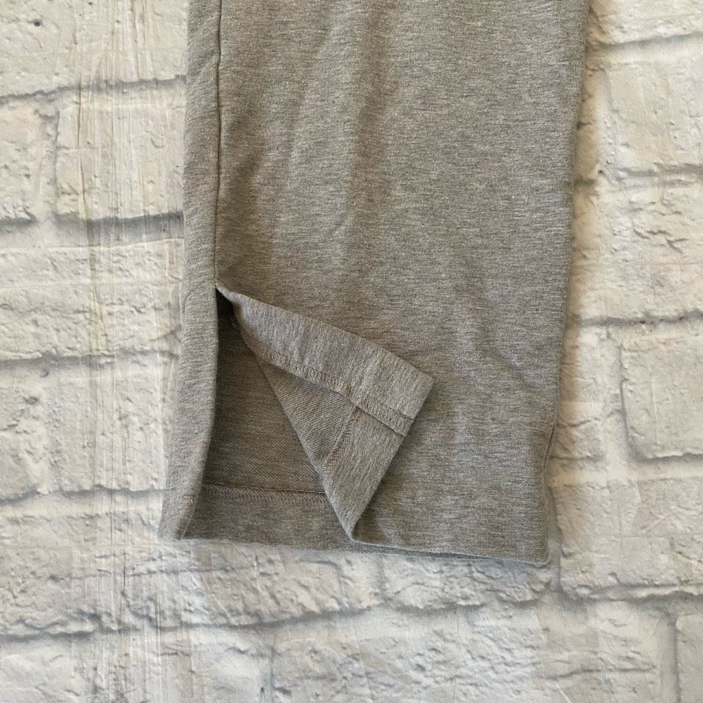 Express Express women 8 cotton blend soft & comfy Capri pants grey Size 30" / US 8 / IT 44 - 3 Thumbnail