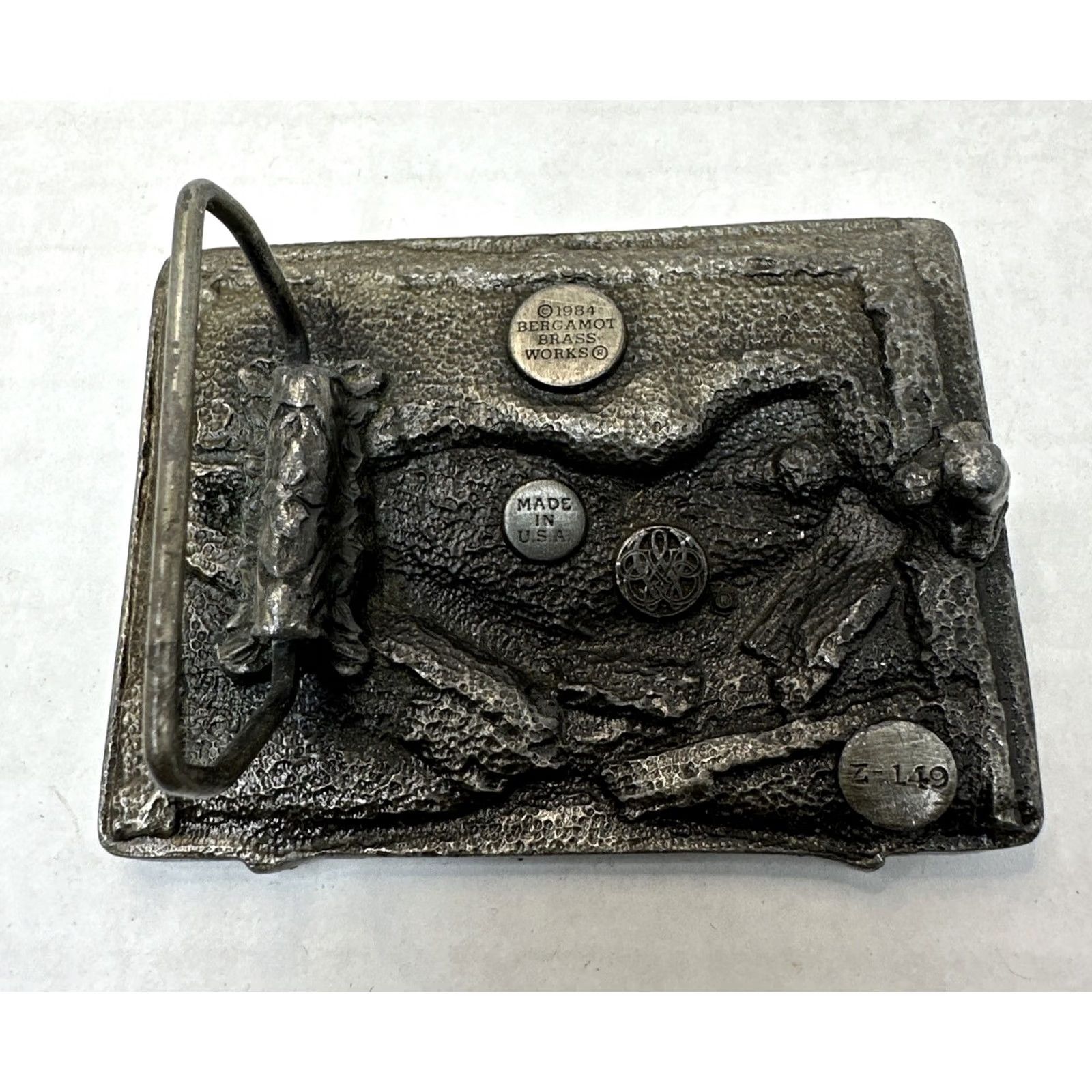 Vintage VINTAGE Bergamot Brass Works Pool Playing Belt Buckle Billiards Z-149 1984 80s Silver Unisex Adult Mens Womens Boys Girls Size ONE SIZE - 7 Thumbnail