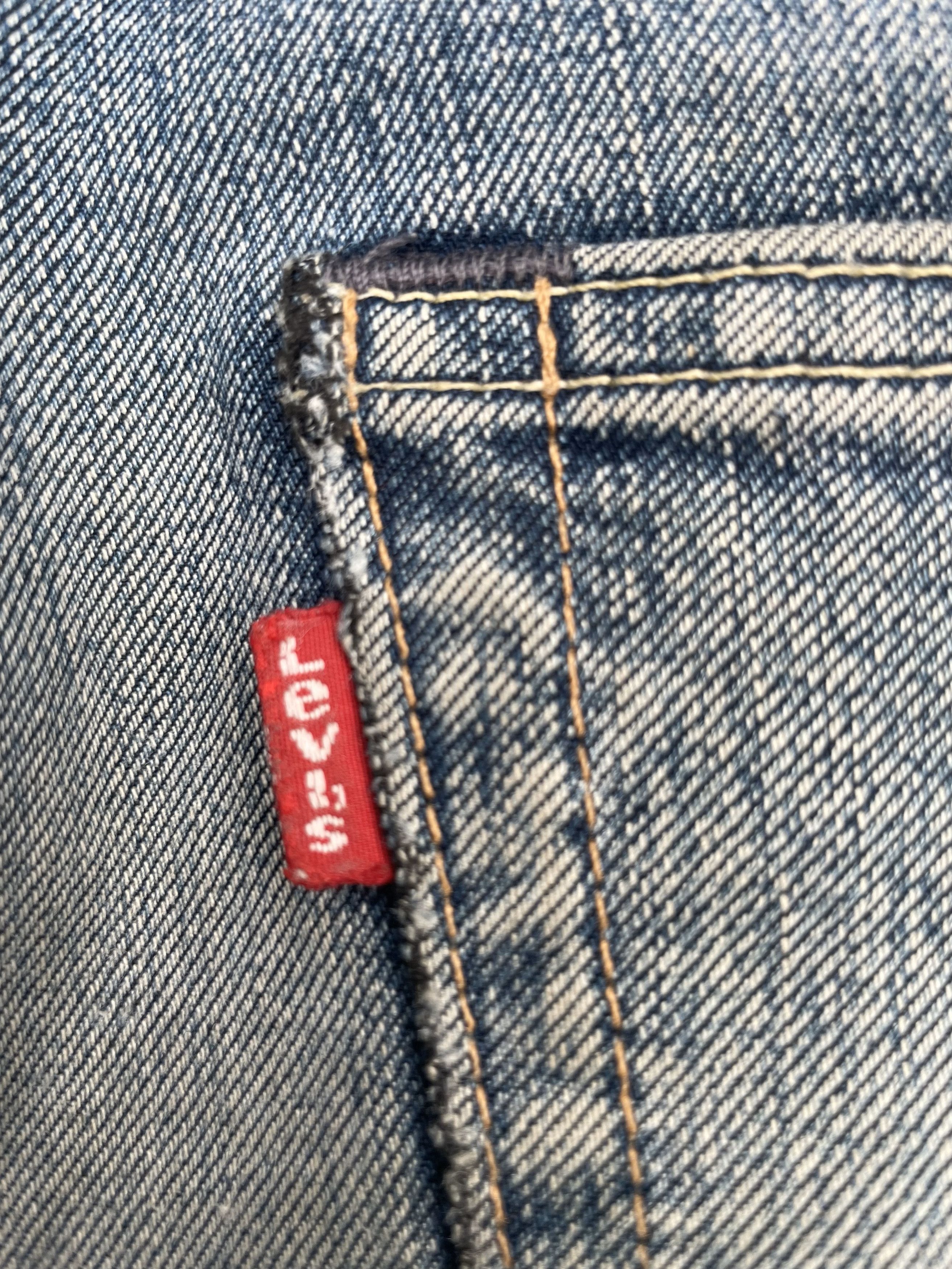 Levi's Levis 505 Faded Quilted Lining Distresed Denim Size US 31 - 12 Thumbnail
