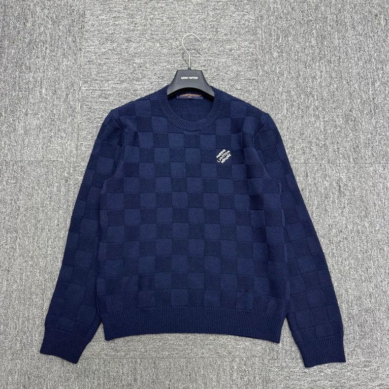 Louis Vuitton Louis Vuitton Beaded embroidered knit sweatshirt Nextarrow- Size US S / EU 44-46 / 1 - 1 Thumbnail