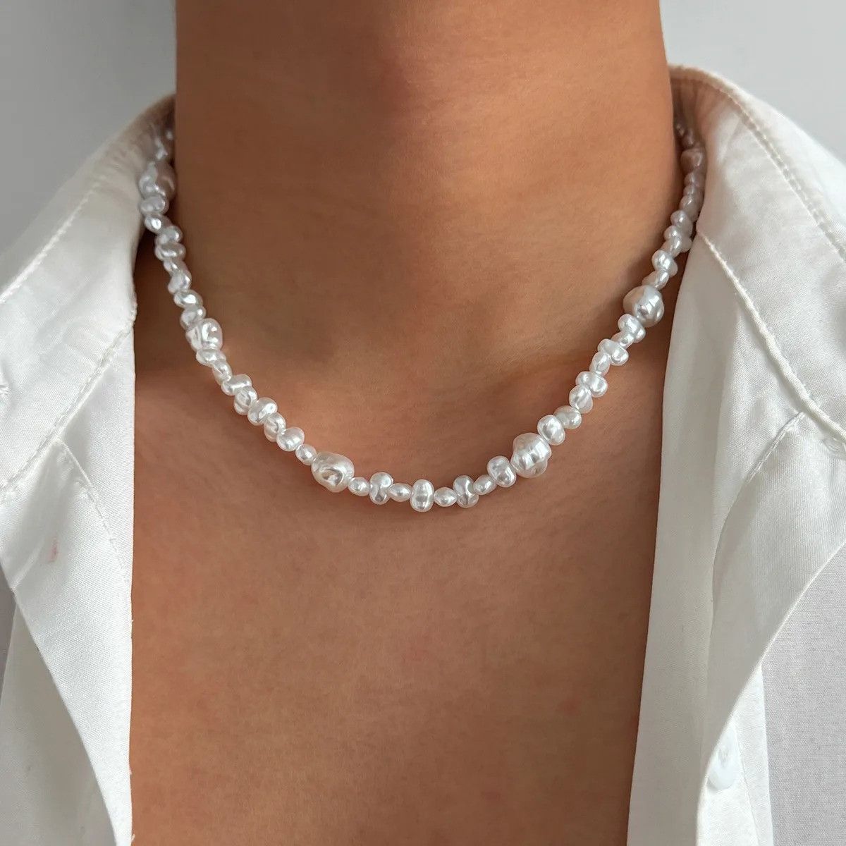 Vintage Round Imitation Pearl Necklace Size ONE SIZE - 1 Thumbnail