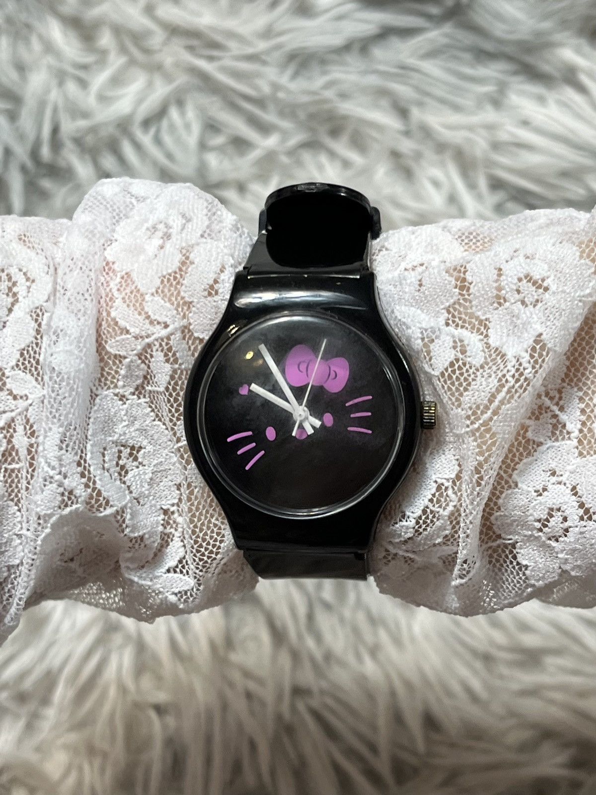 Japanese Brand Hello Kitty Black Quartz Watch – Cute & Minimalist Size ONE SIZE - 5 Thumbnail