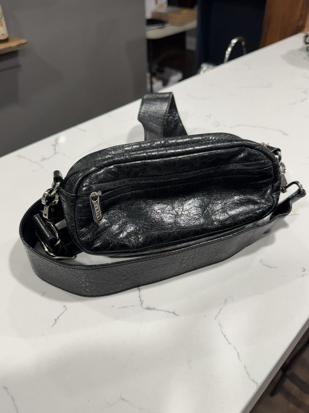 Danier Vintage Danier Leather Crossbody Bag Y2K Shoulder Pouch Size ONE SIZE - 2 Thumbnail