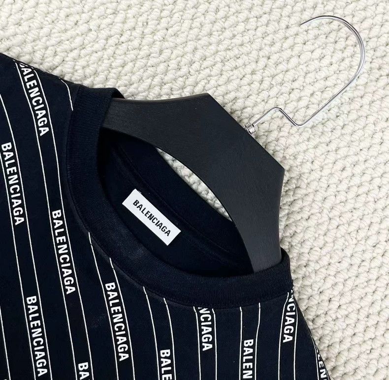Balenciaga Balenciaga Black barrage full of letters logo short sleeve Size US XS / EU 42 / 0 - 3 Thumbnail