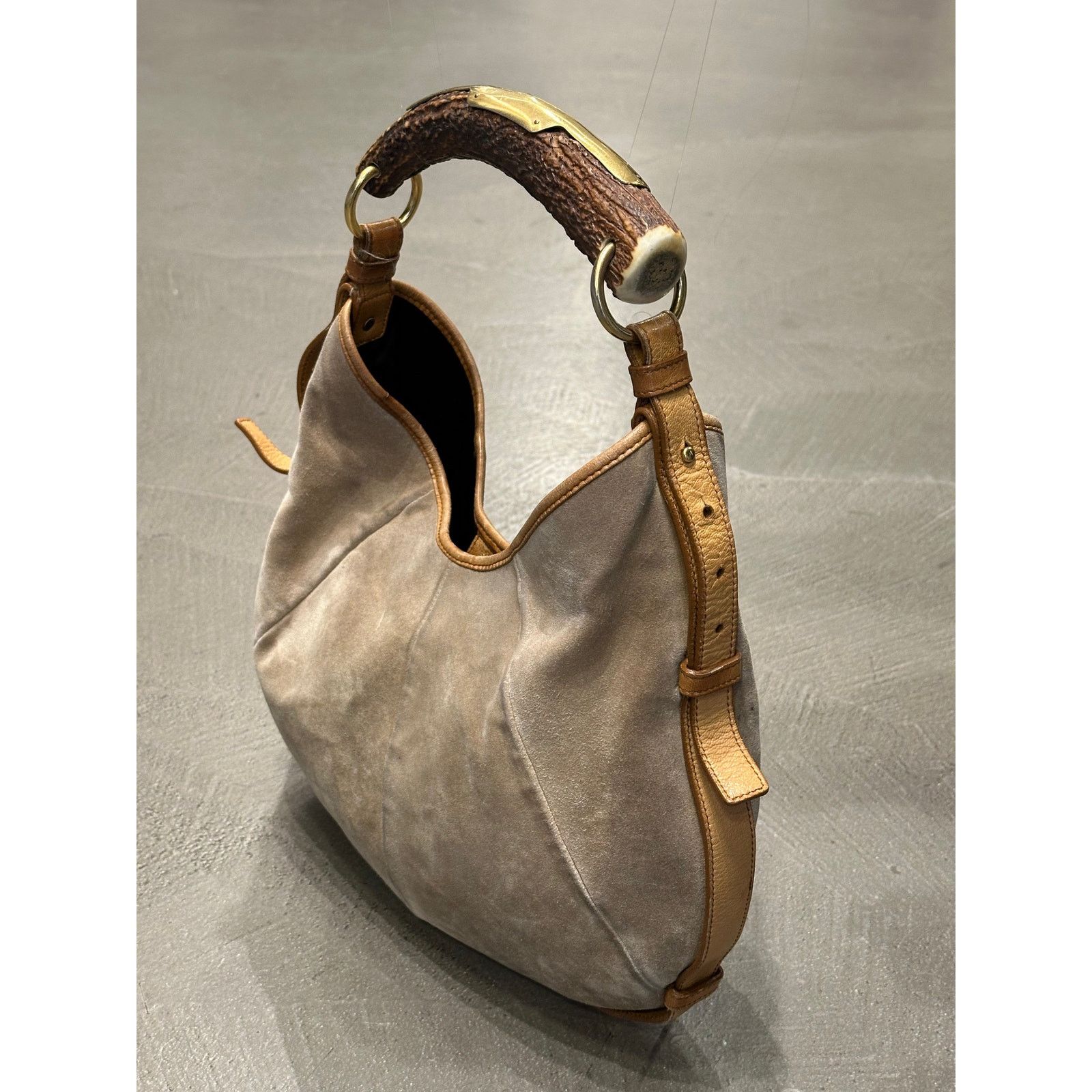 Yves Saint Laurent 2002 Yves Saint Laurent Mombasa Suede bag Size ONE SIZE - 4 Thumbnail