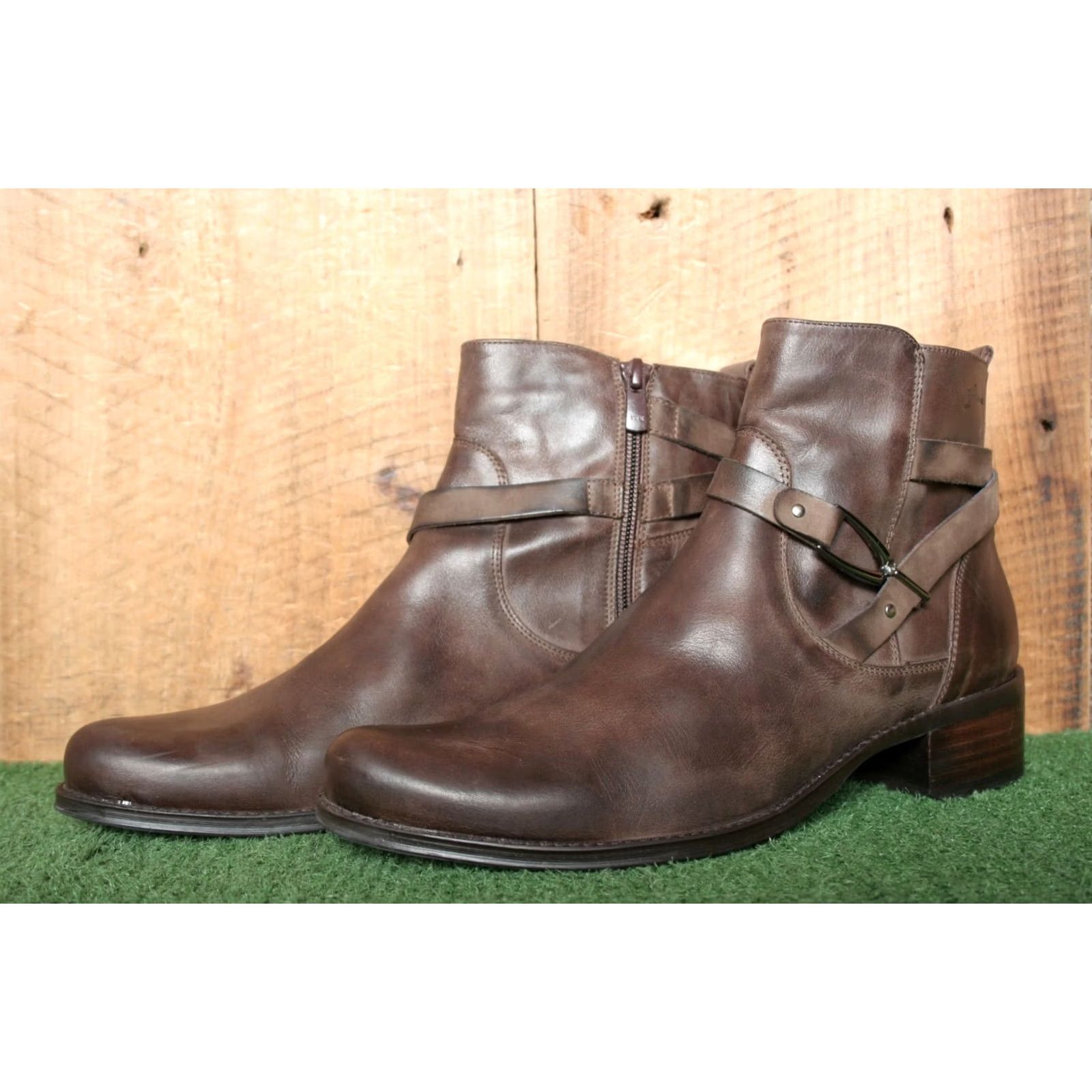 Vintage DORKING by Fluchos Bootie Women Brown Leather Side Zip Harness Strap Ankle Boots EU 40 US 9-9.5 Size US 9.5 / IT 39.5 - 2 Thumbnail