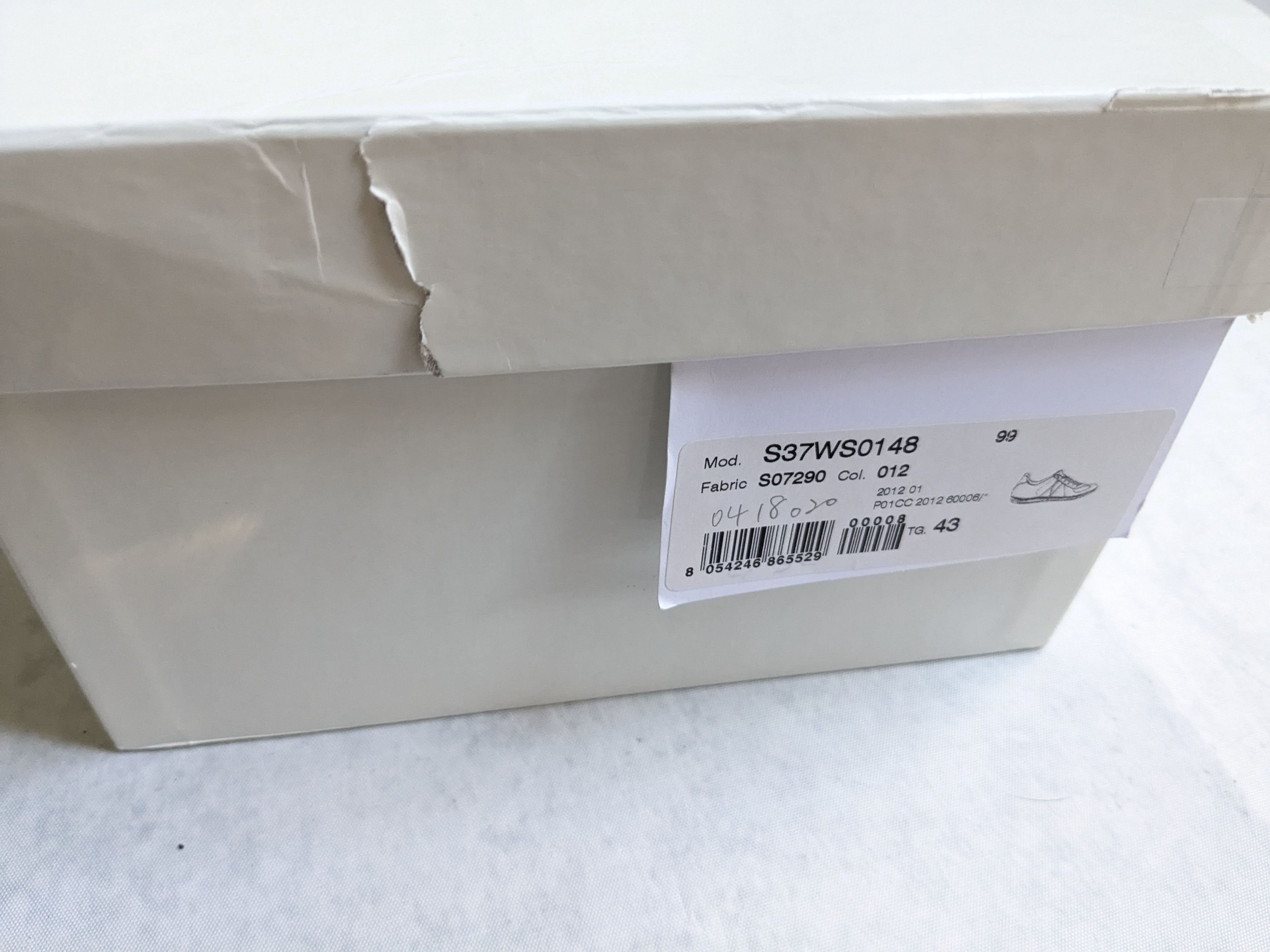 Maison Margiela Maison Margiela GAT Replica Black 10 43 Low Tops Size US 10 / EU 43 - 22 Thumbnail